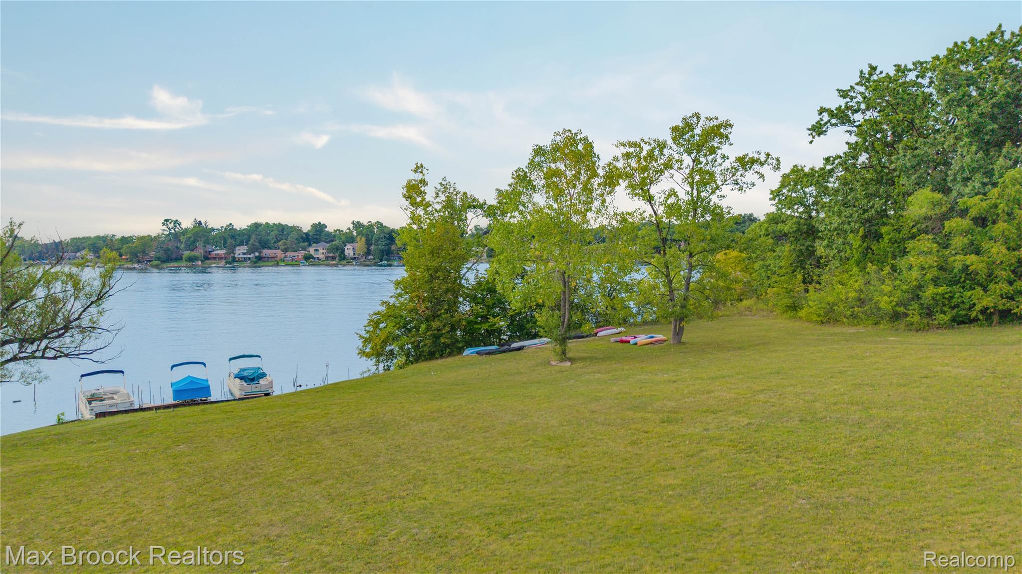 2222 Montroyal Avenue Property Photo 36