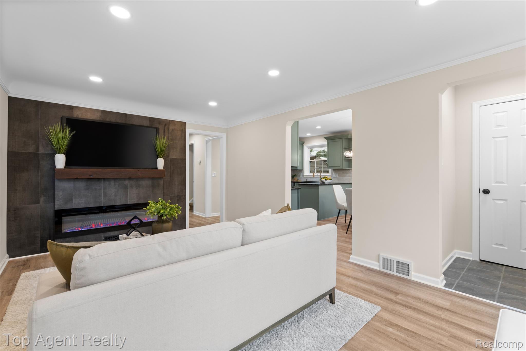 3323 Gardner Avenue Property Photo 13