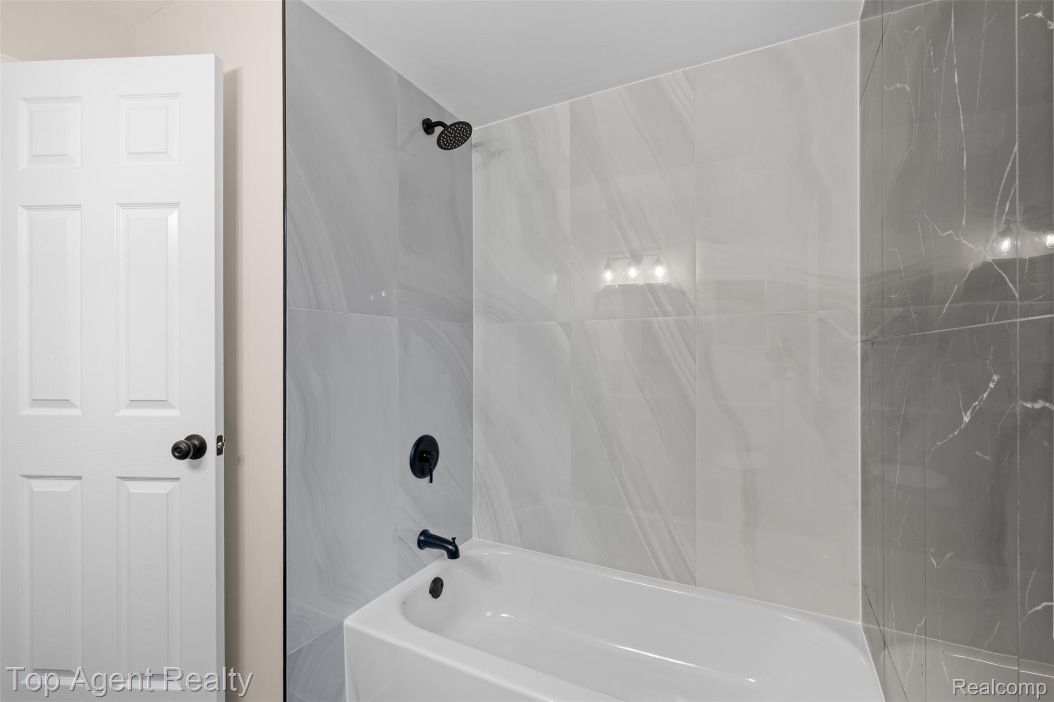 3323 Gardner Avenue Property Photo 16