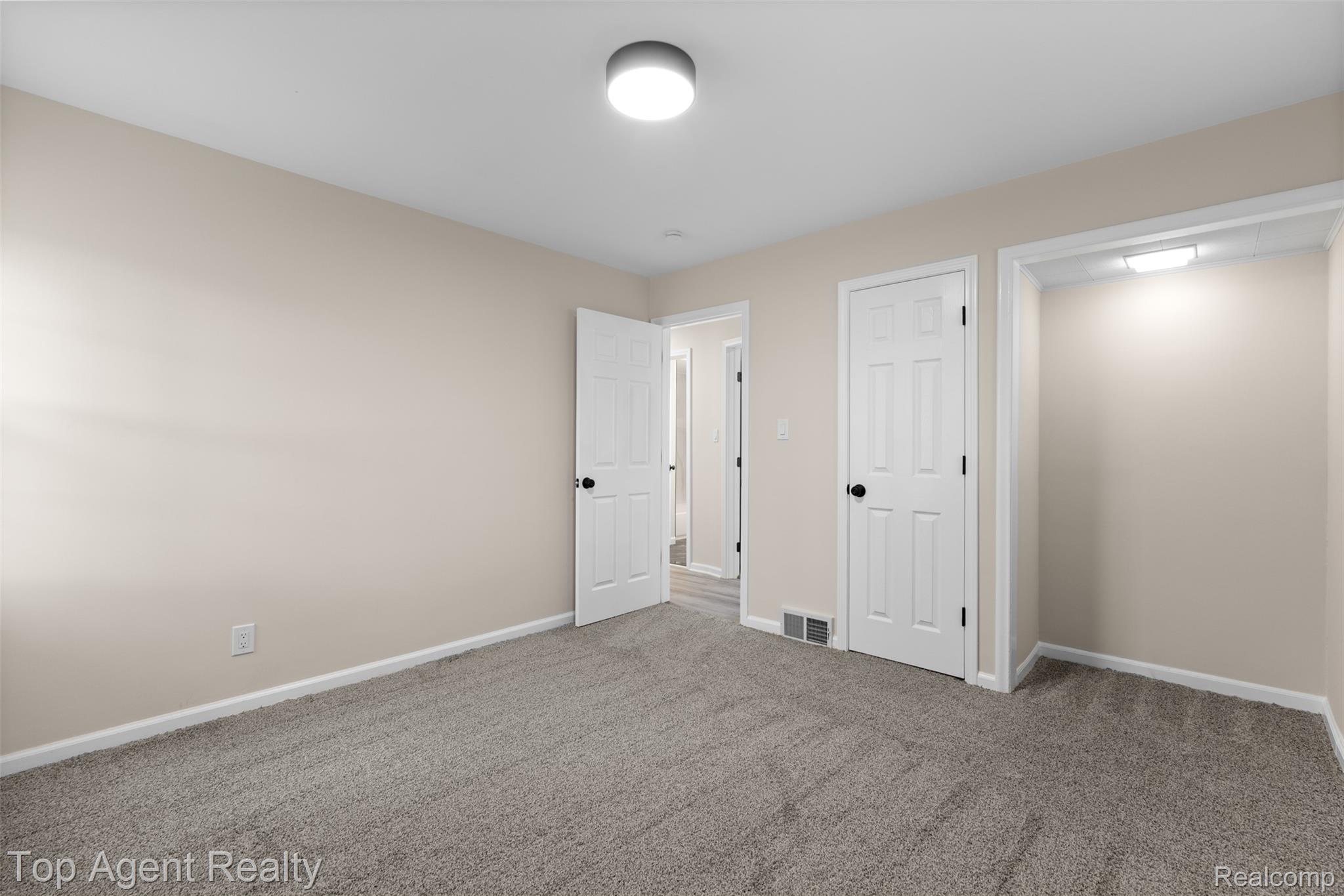 3323 Gardner Avenue Property Photo 18