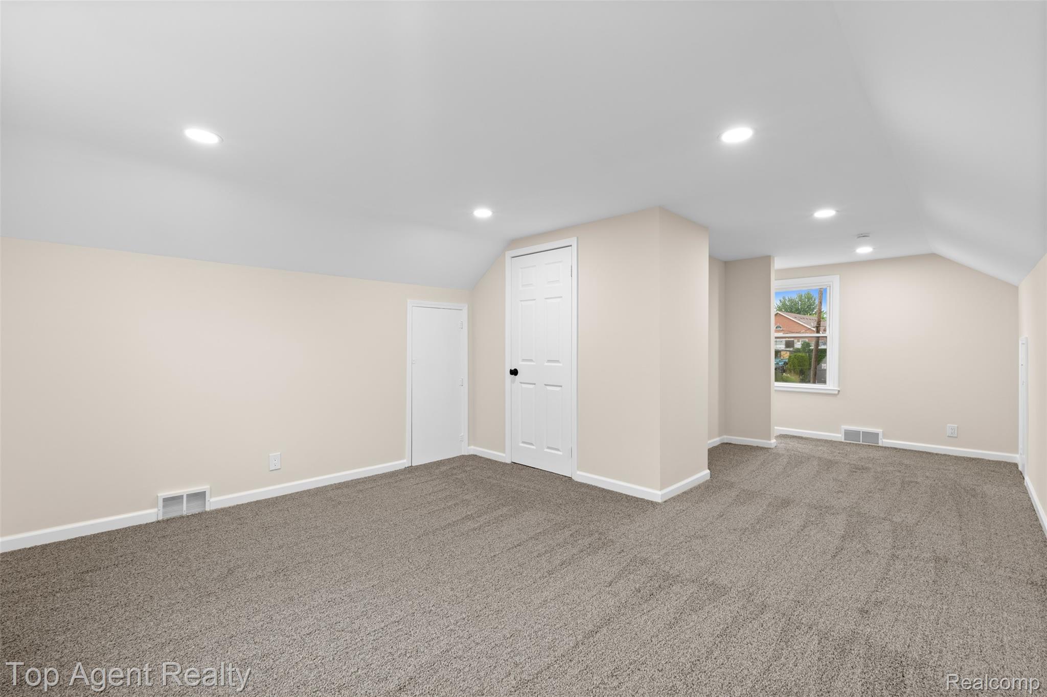 3323 Gardner Avenue Property Photo 27