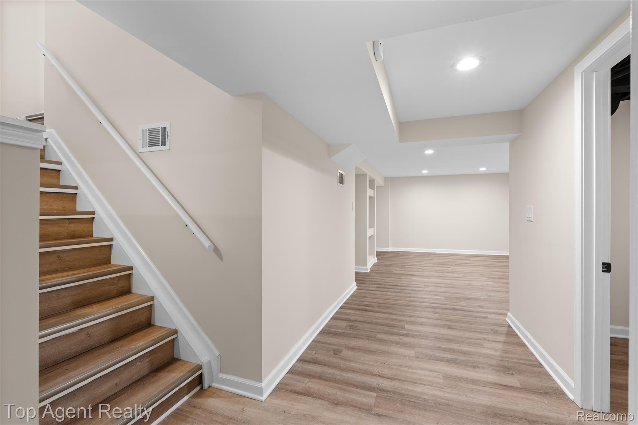 3323 Gardner Avenue Property Photo 28