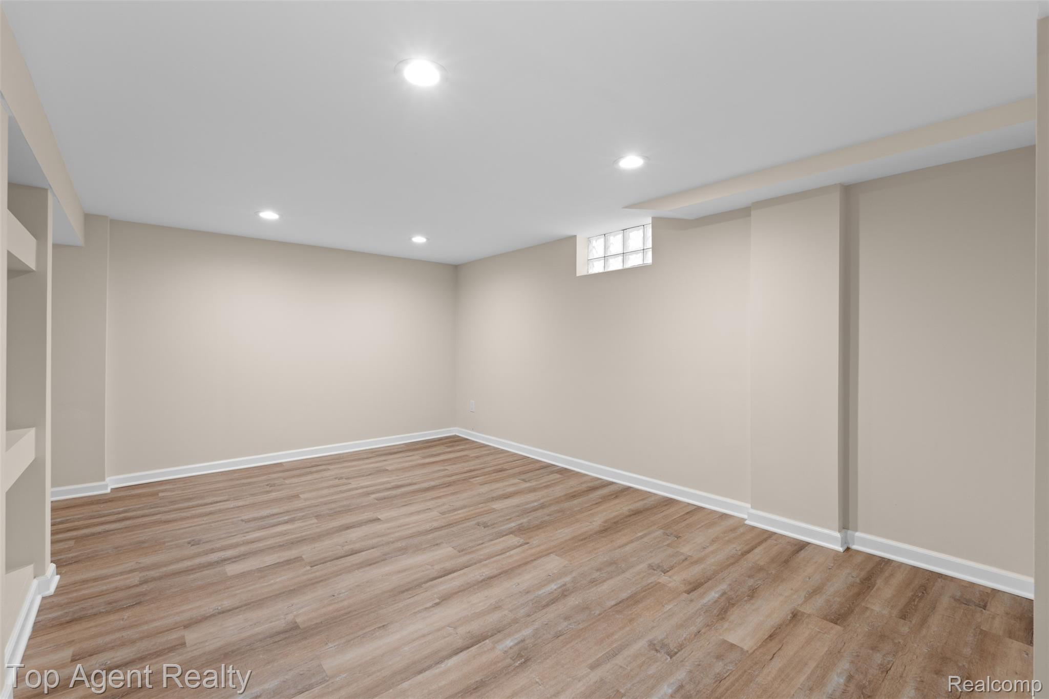 3323 Gardner Avenue Property Photo 29