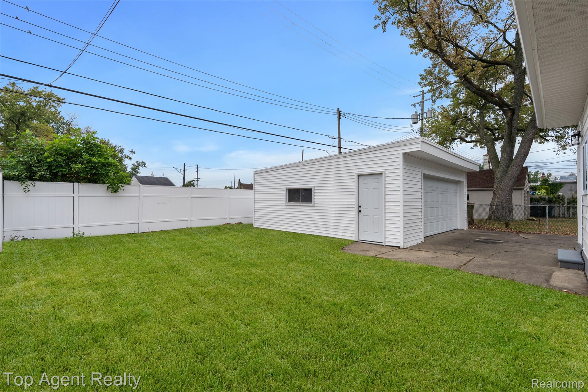 3323 Gardner Avenue Property Photo 37