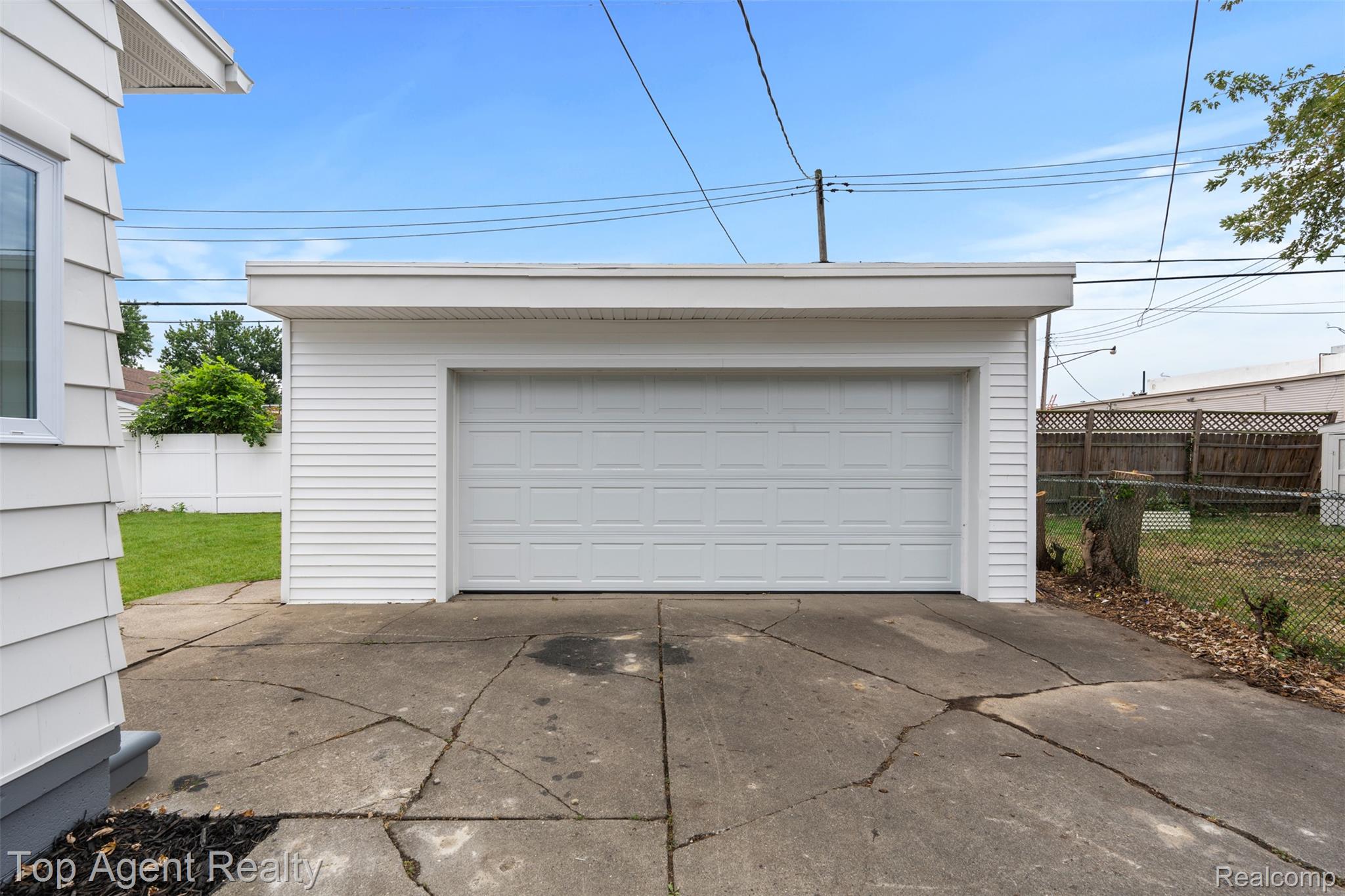 3323 Gardner Avenue Property Photo 39