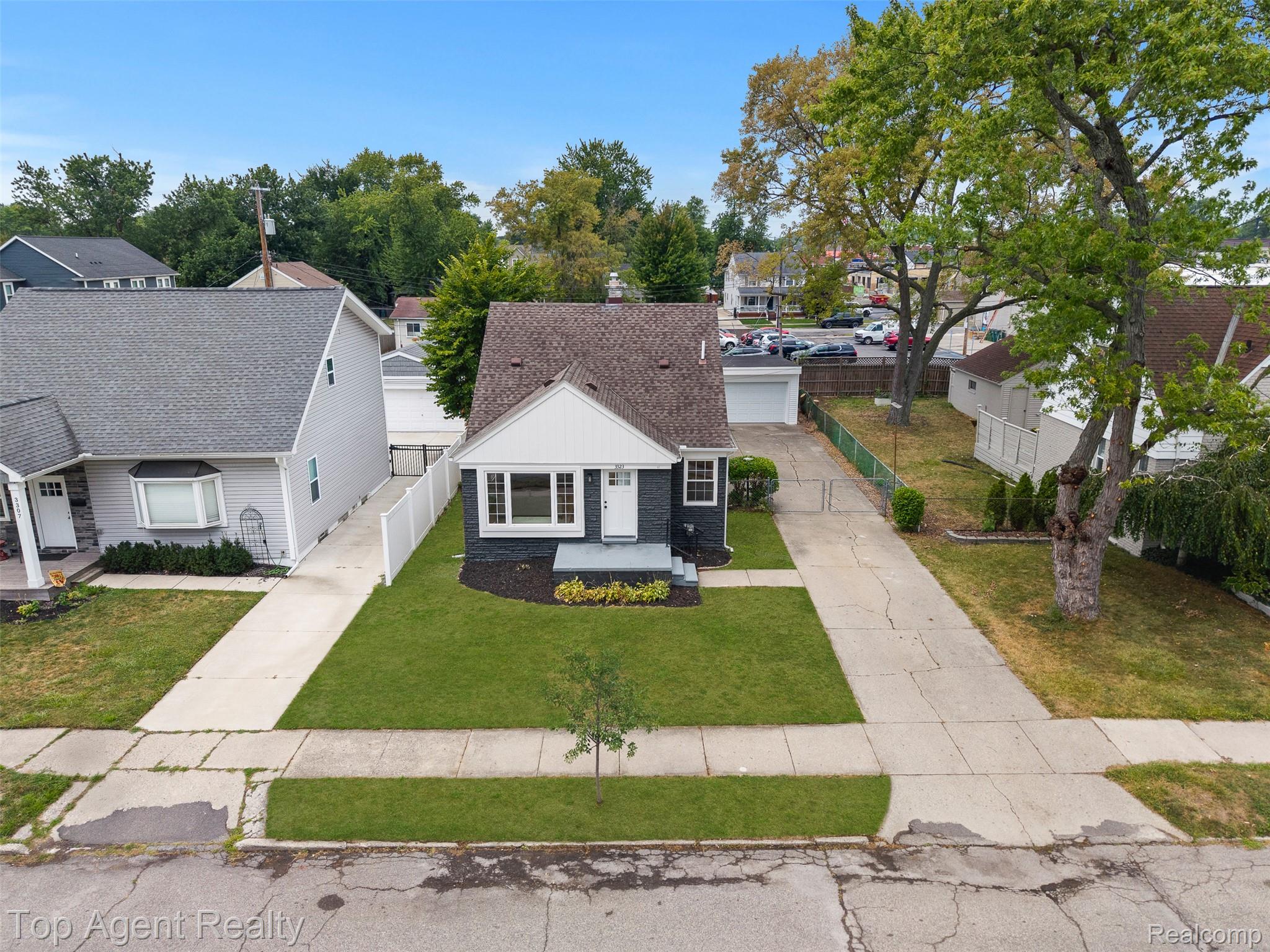 3323 Gardner Avenue Property Photo 40