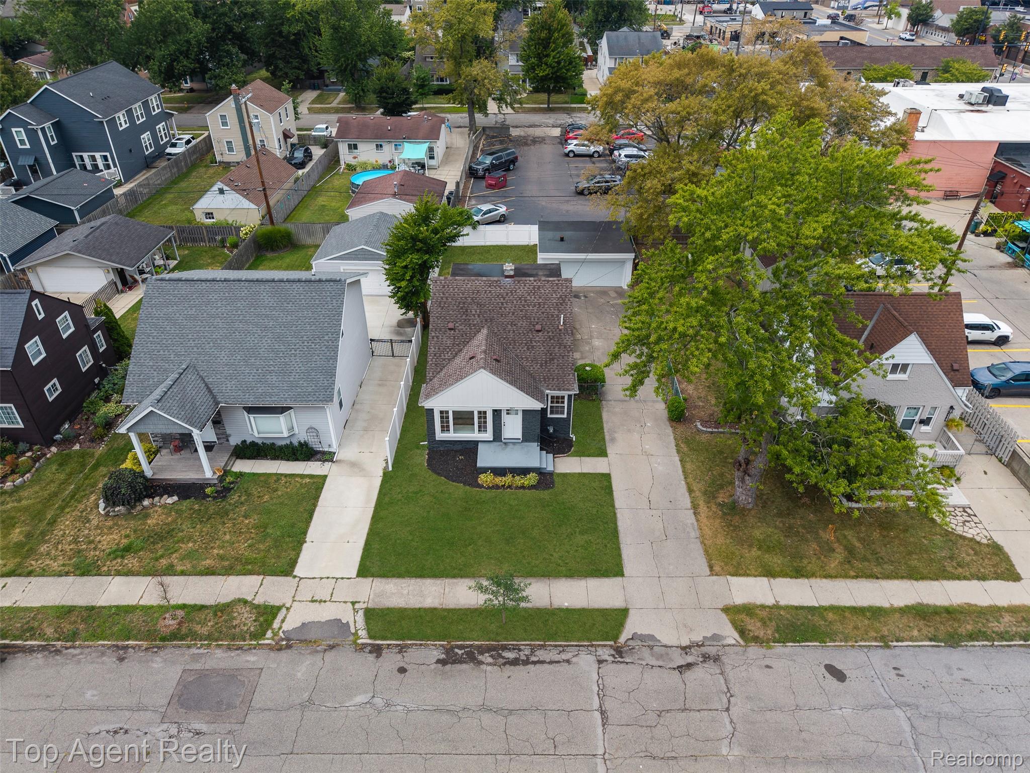 3323 Gardner Avenue Property Photo 41