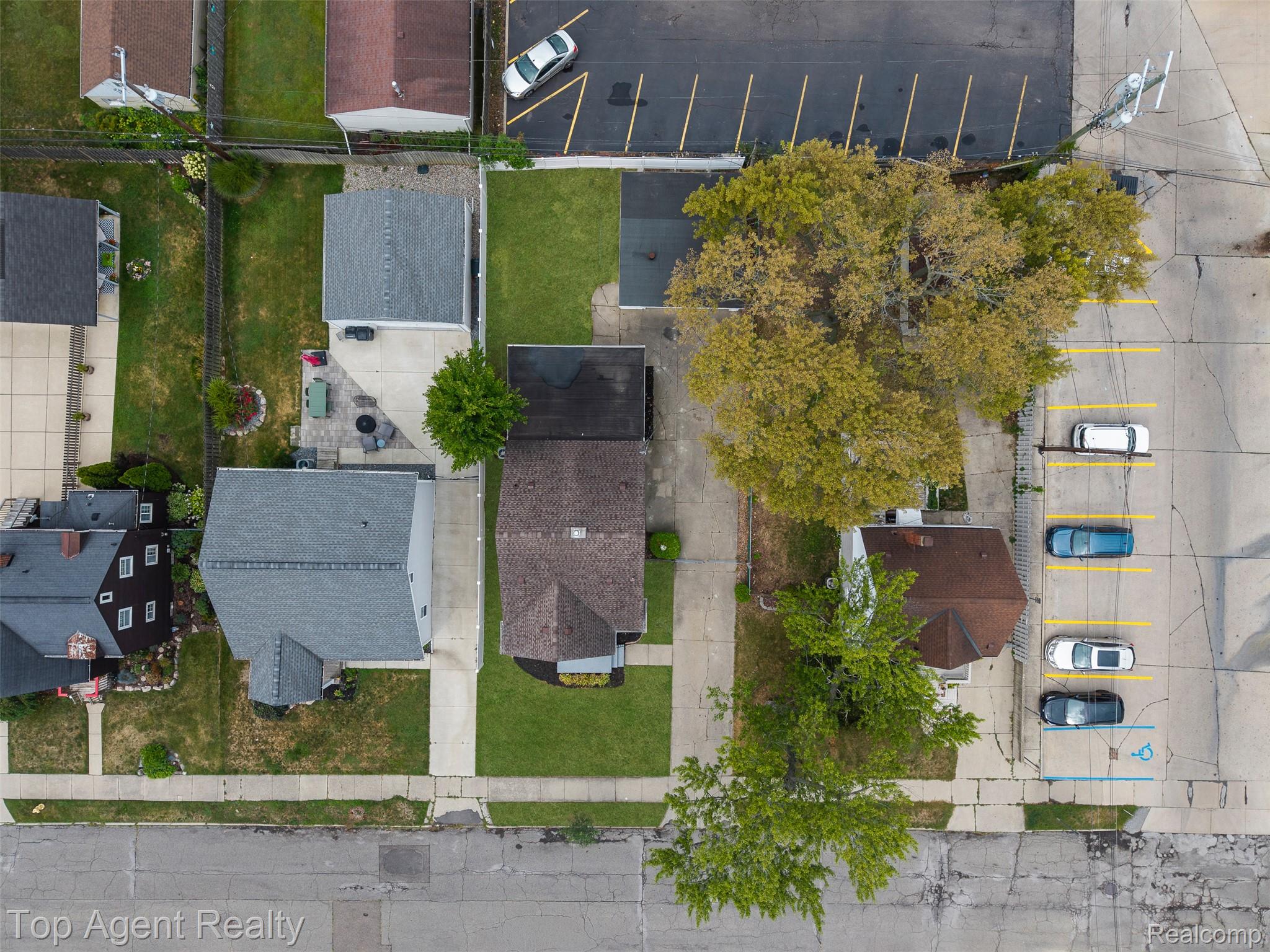 3323 Gardner Avenue Property Photo 44