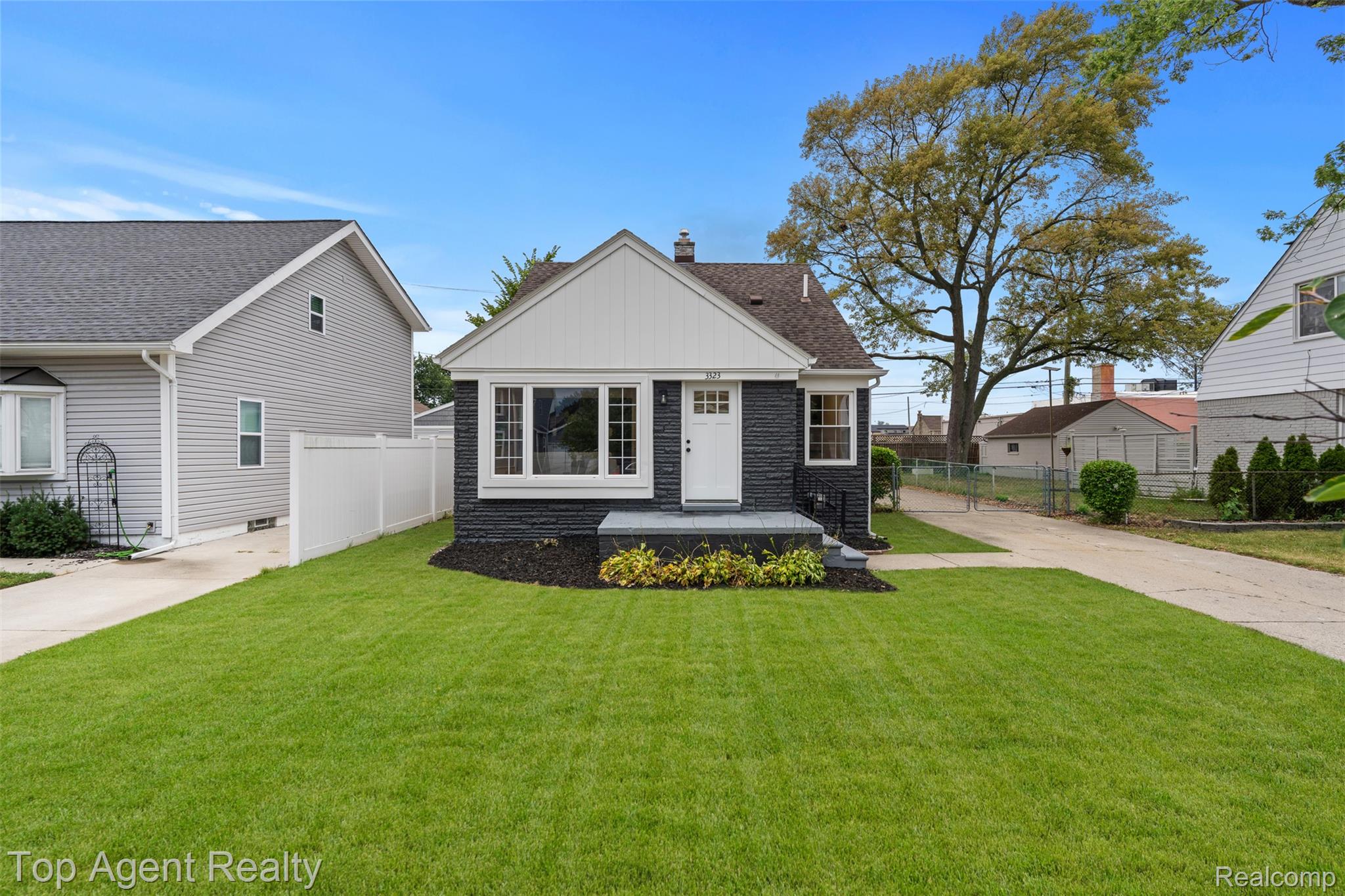 3323 Gardner Avenue Property Photo 49