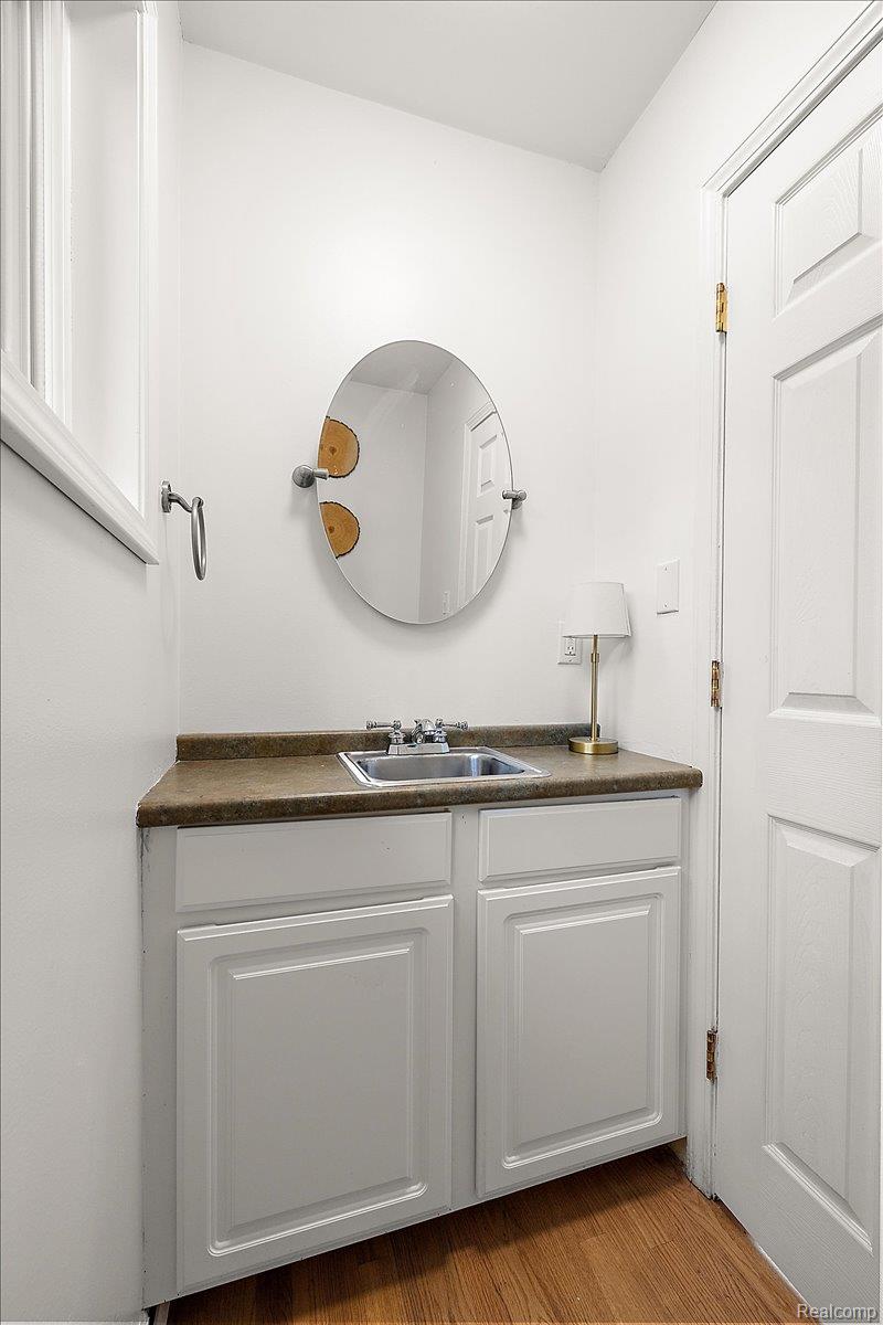 7710 Richardson Road Property Photo 25
