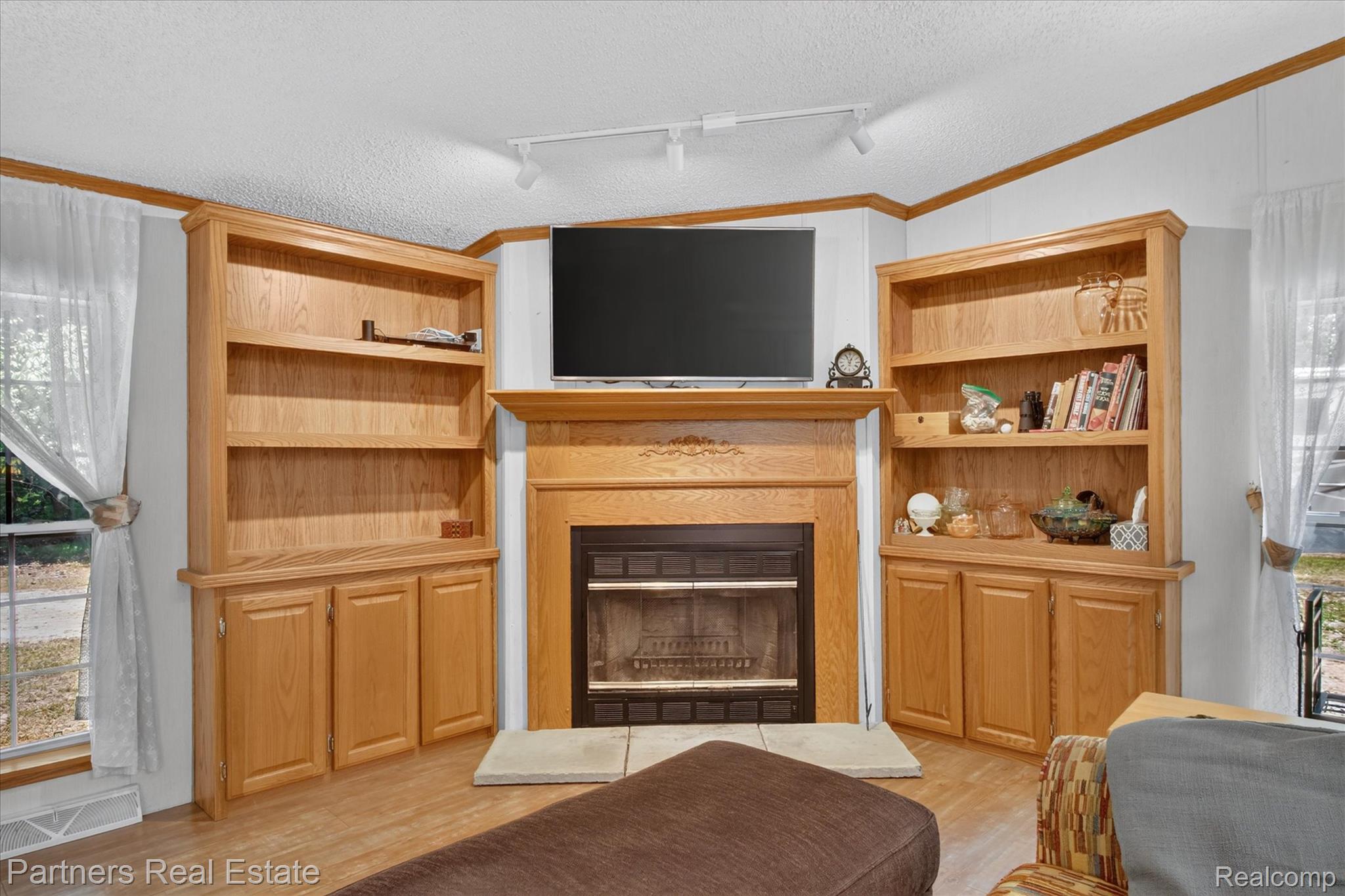 5755 W Herrick Road Property Photo 9