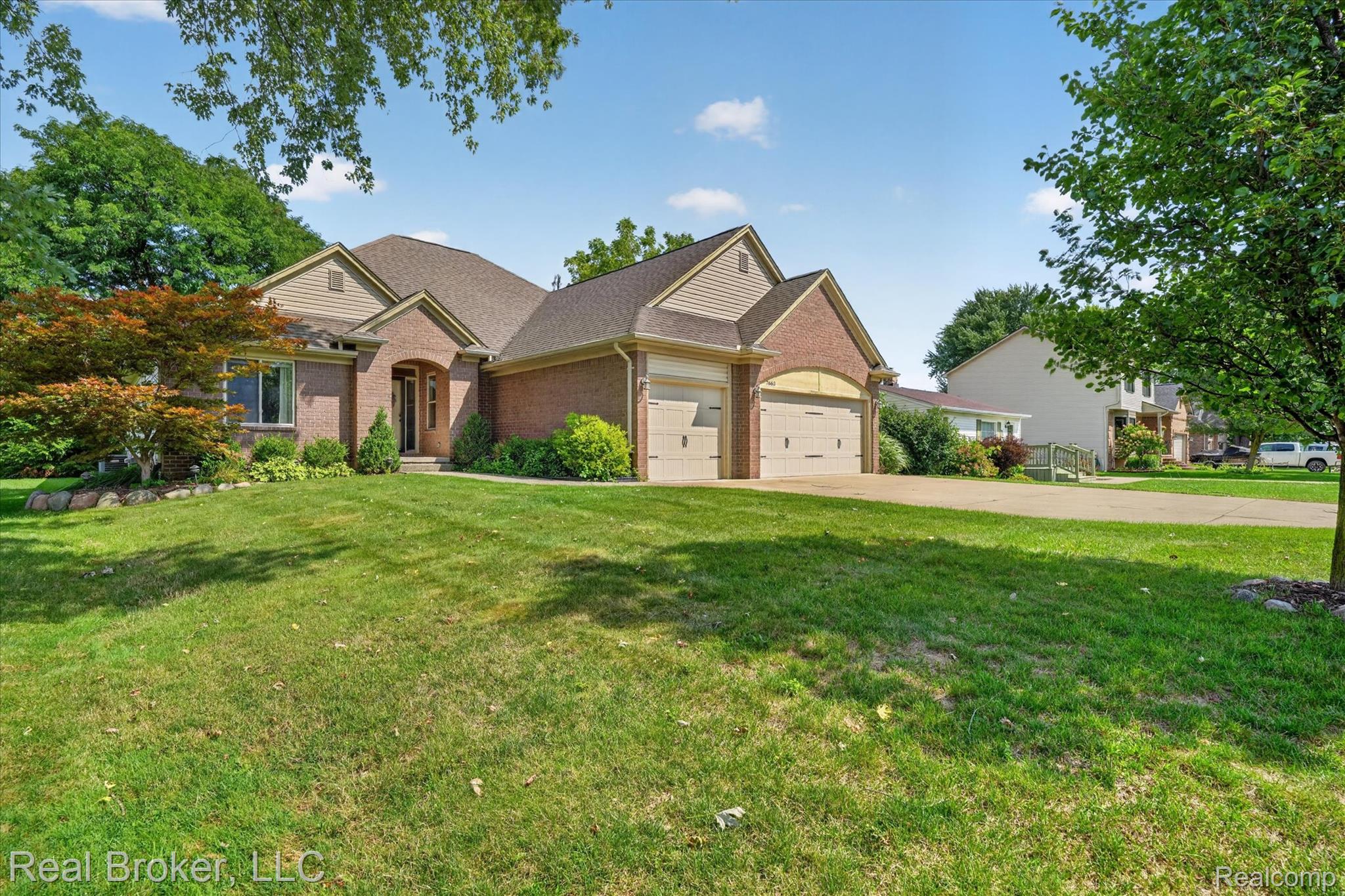 7663 W Pearson Property Photo 1