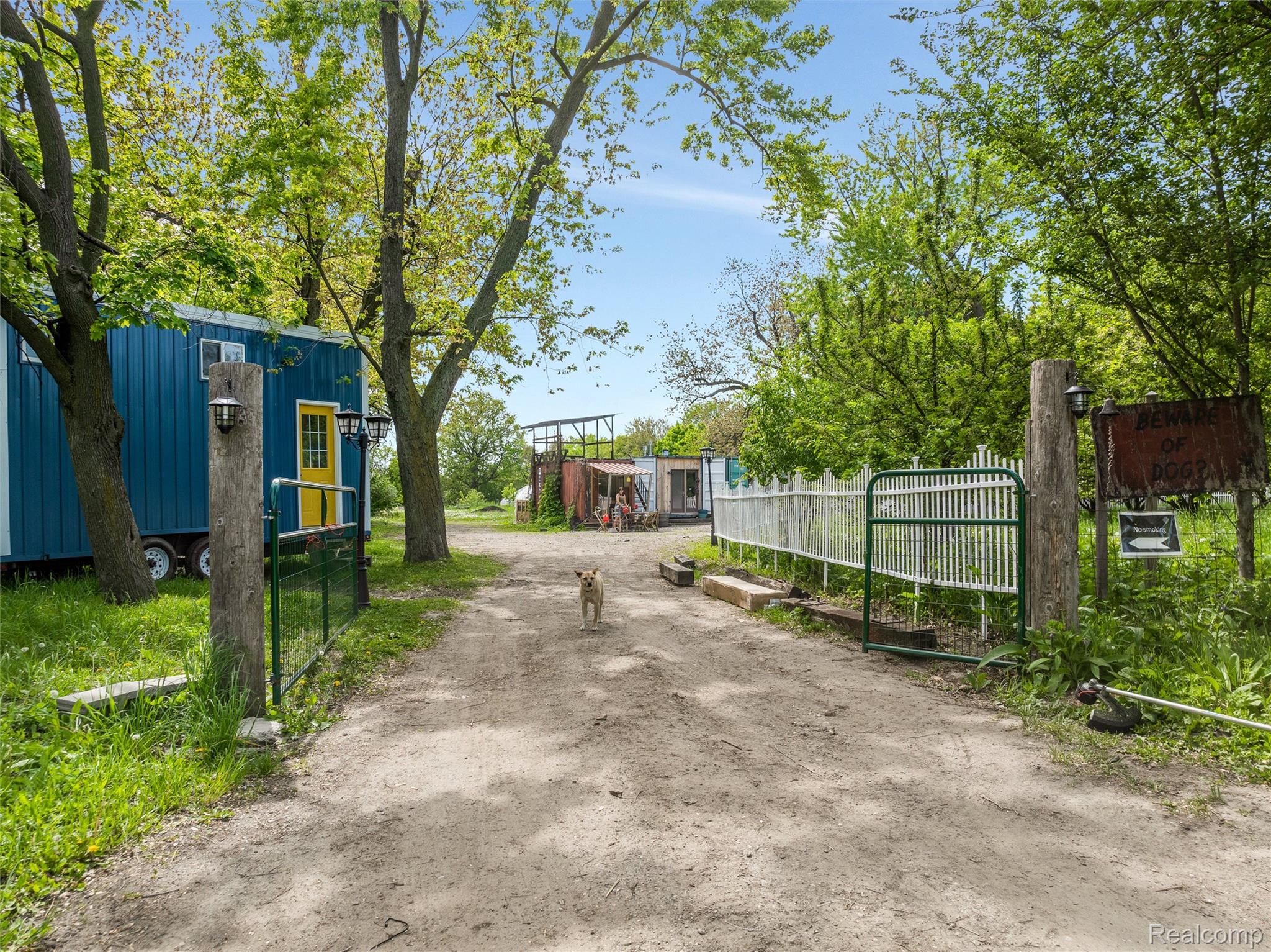 1636 Lawrence Street Property Photo 2