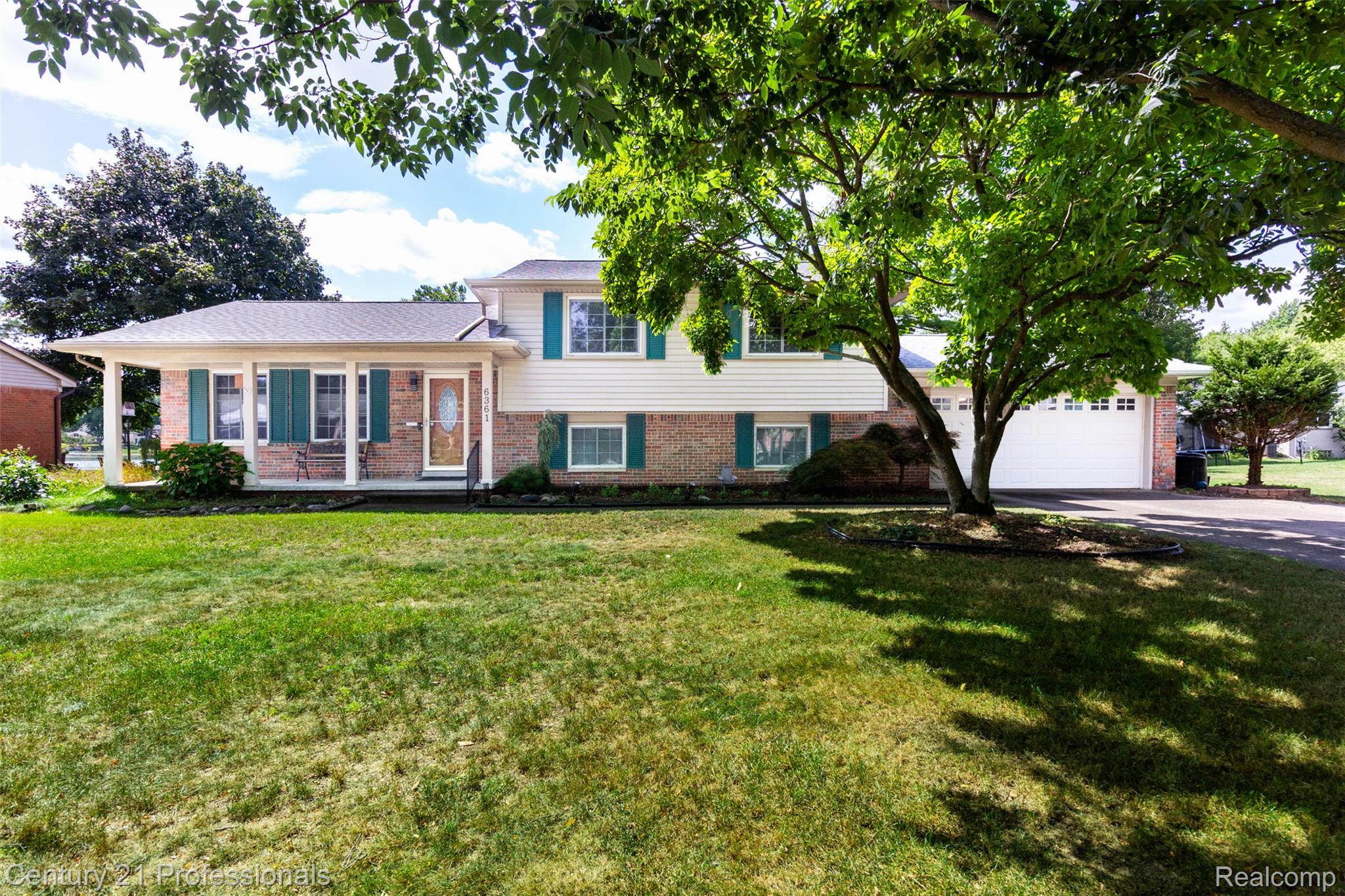 6361 Emerald Lake Drive Property Photo 1