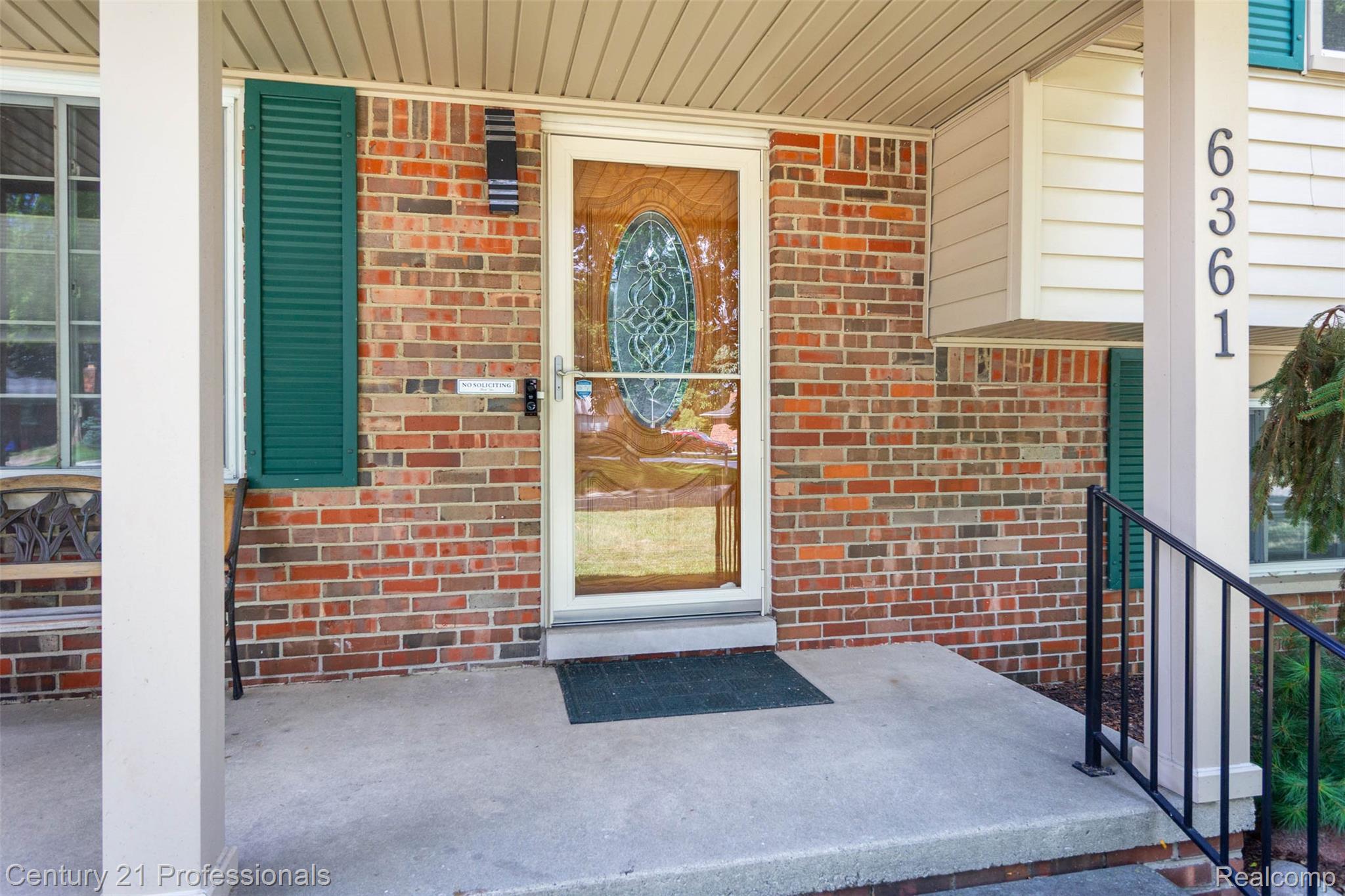 6361 Emerald Lake Drive Property Photo 4