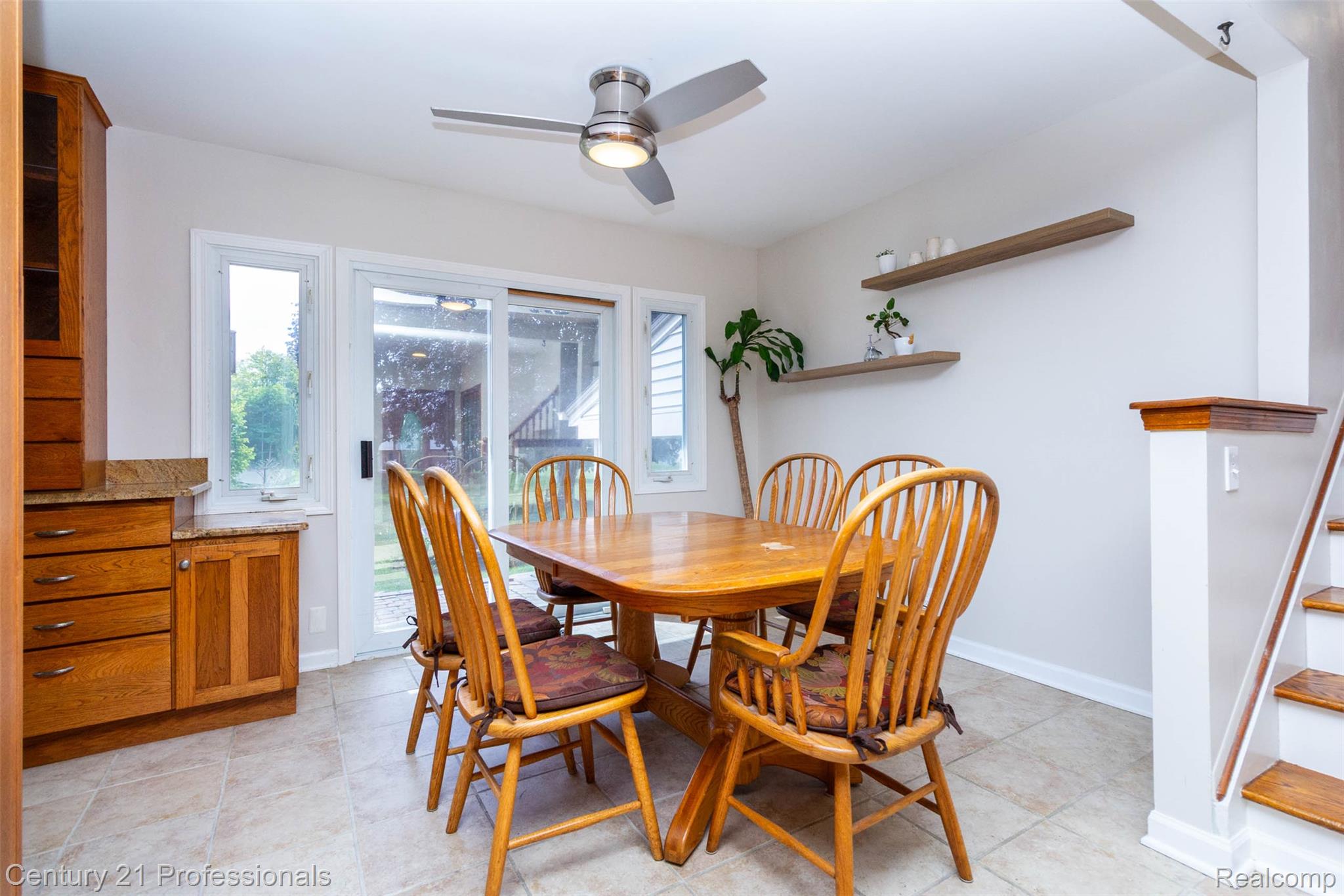 6361 Emerald Lake Drive Property Photo 8