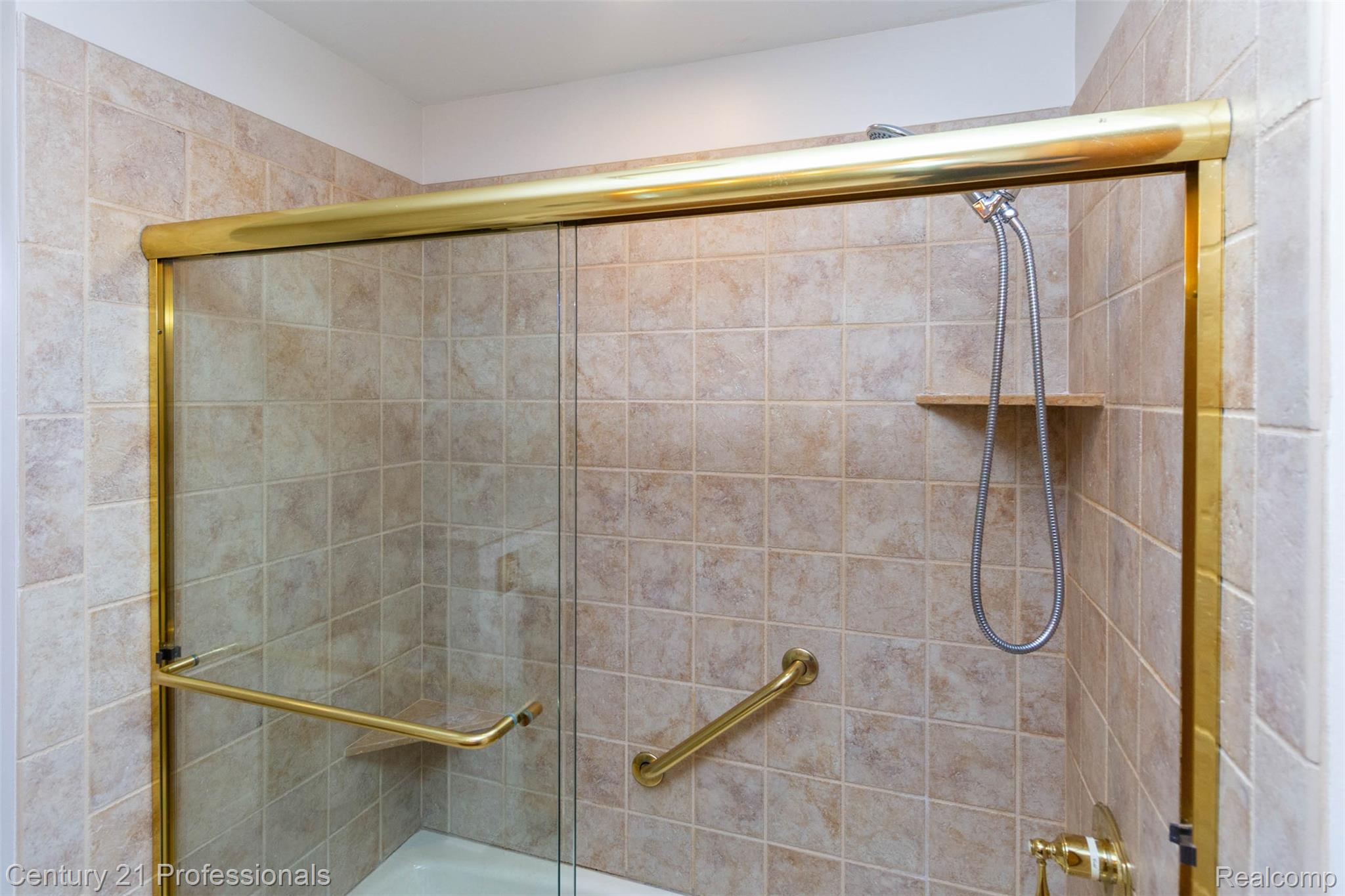 6361 Emerald Lake Drive Property Photo 17