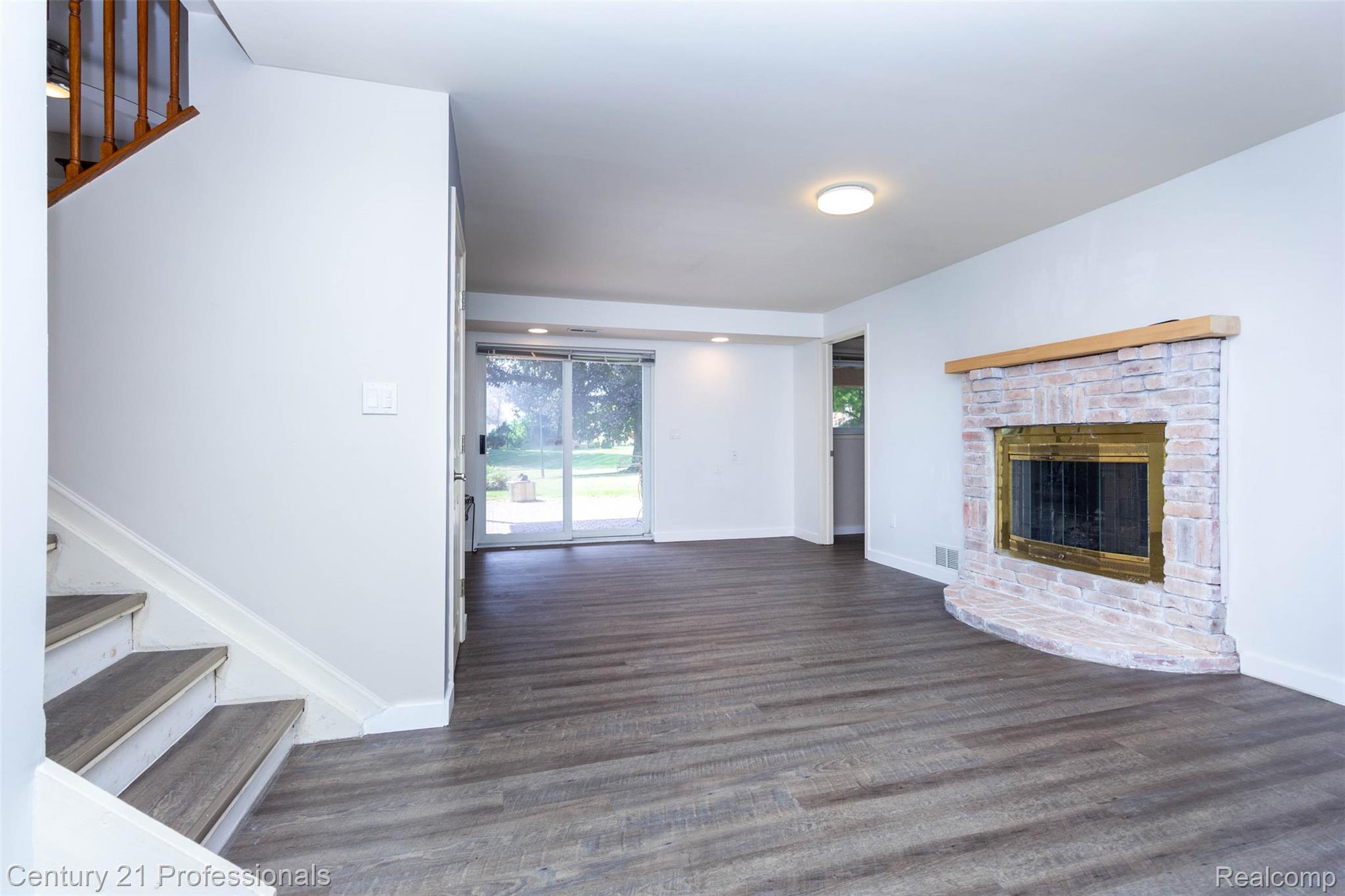 6361 Emerald Lake Drive Property Photo 24