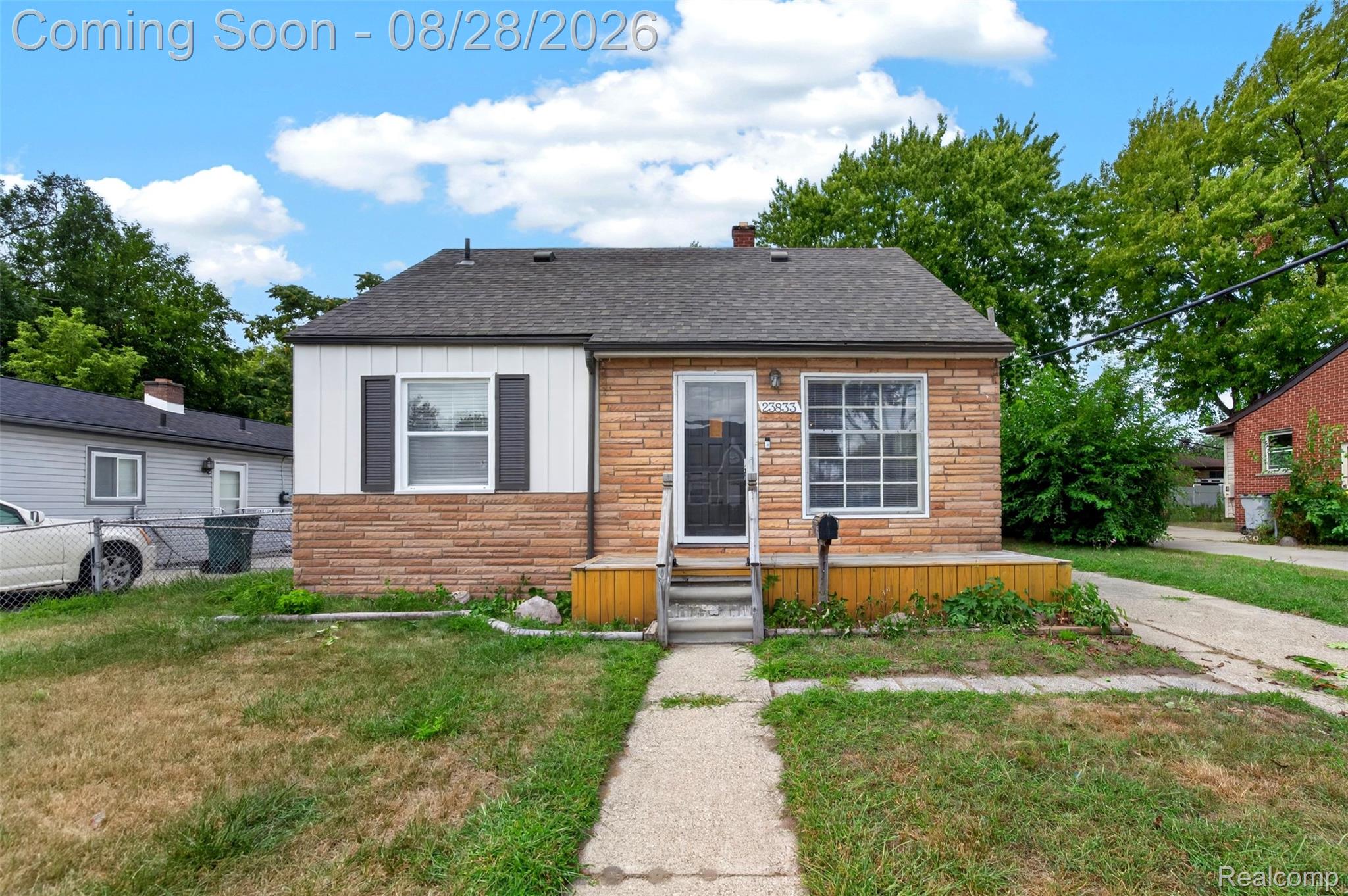 23833 Couzens Avenue Property Photo 1