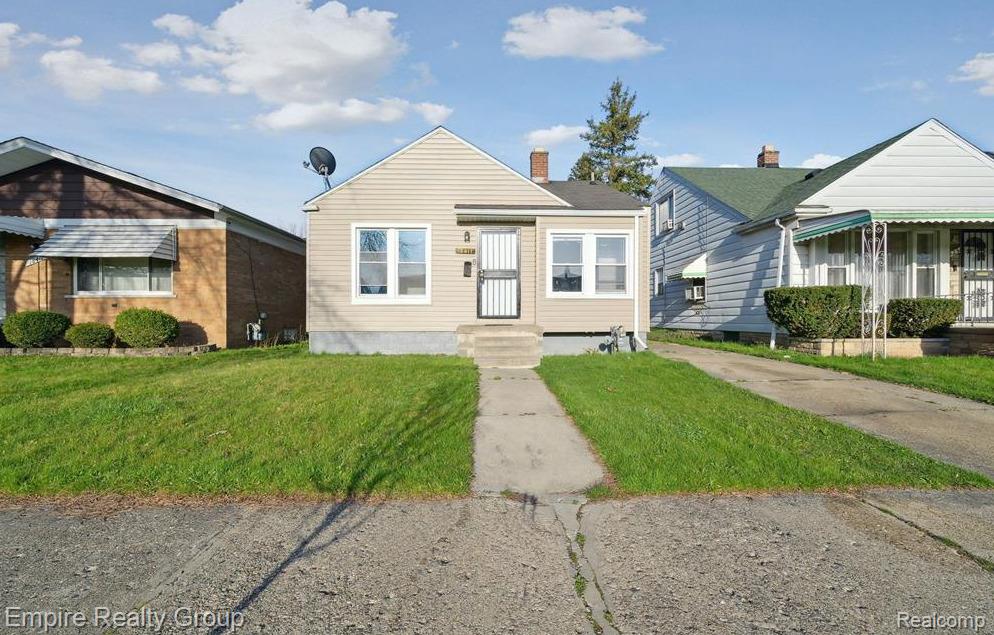 18417 Albion Street Property Photo 1