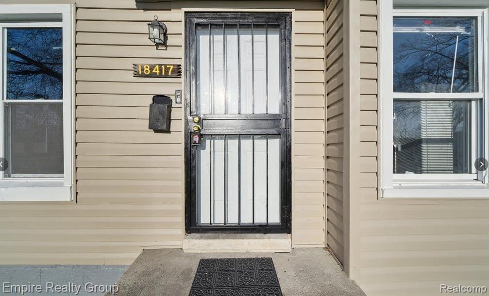 18417 Albion Street Property Photo 2