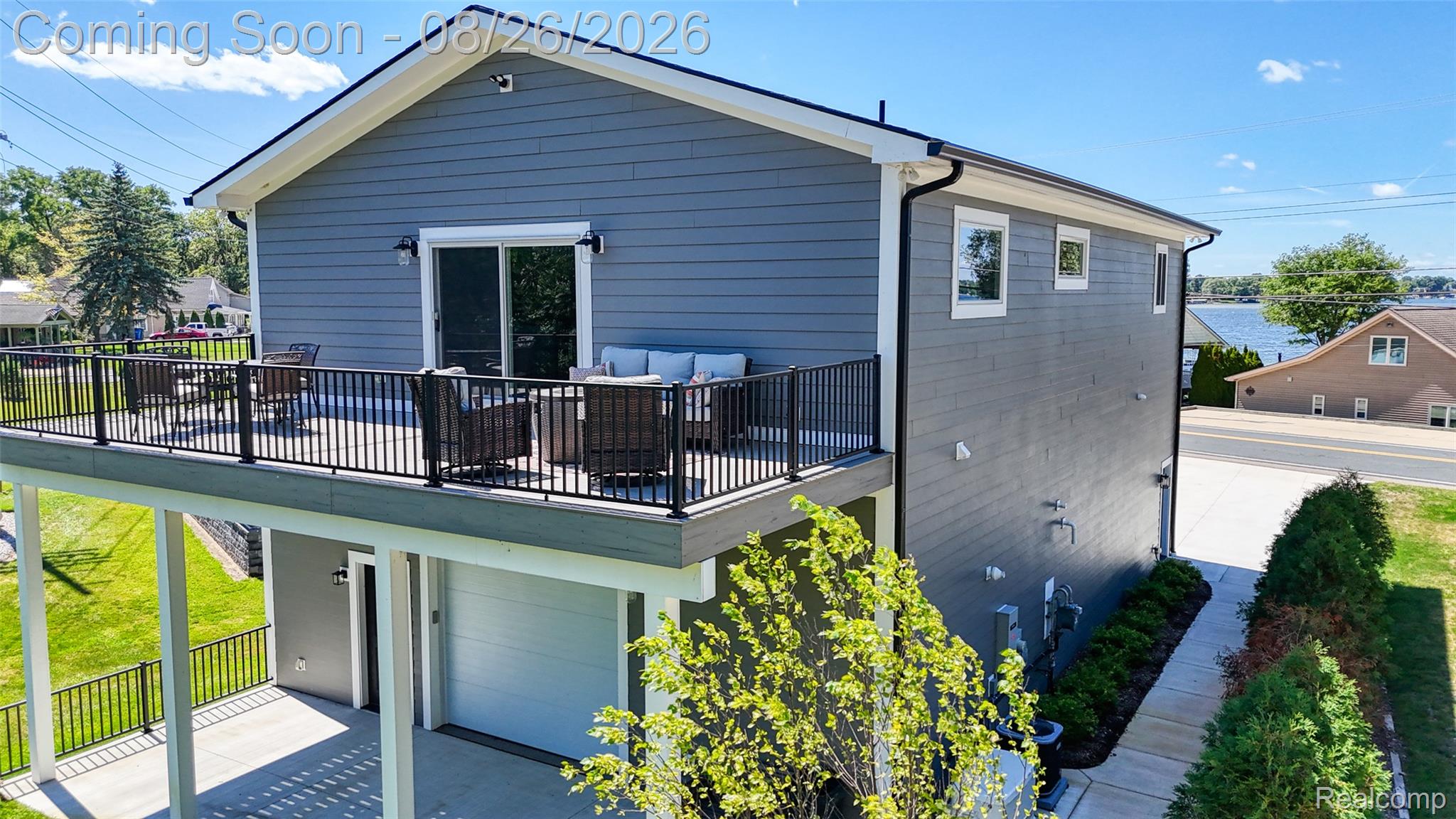 454 E Shore Drive Property Photo 6