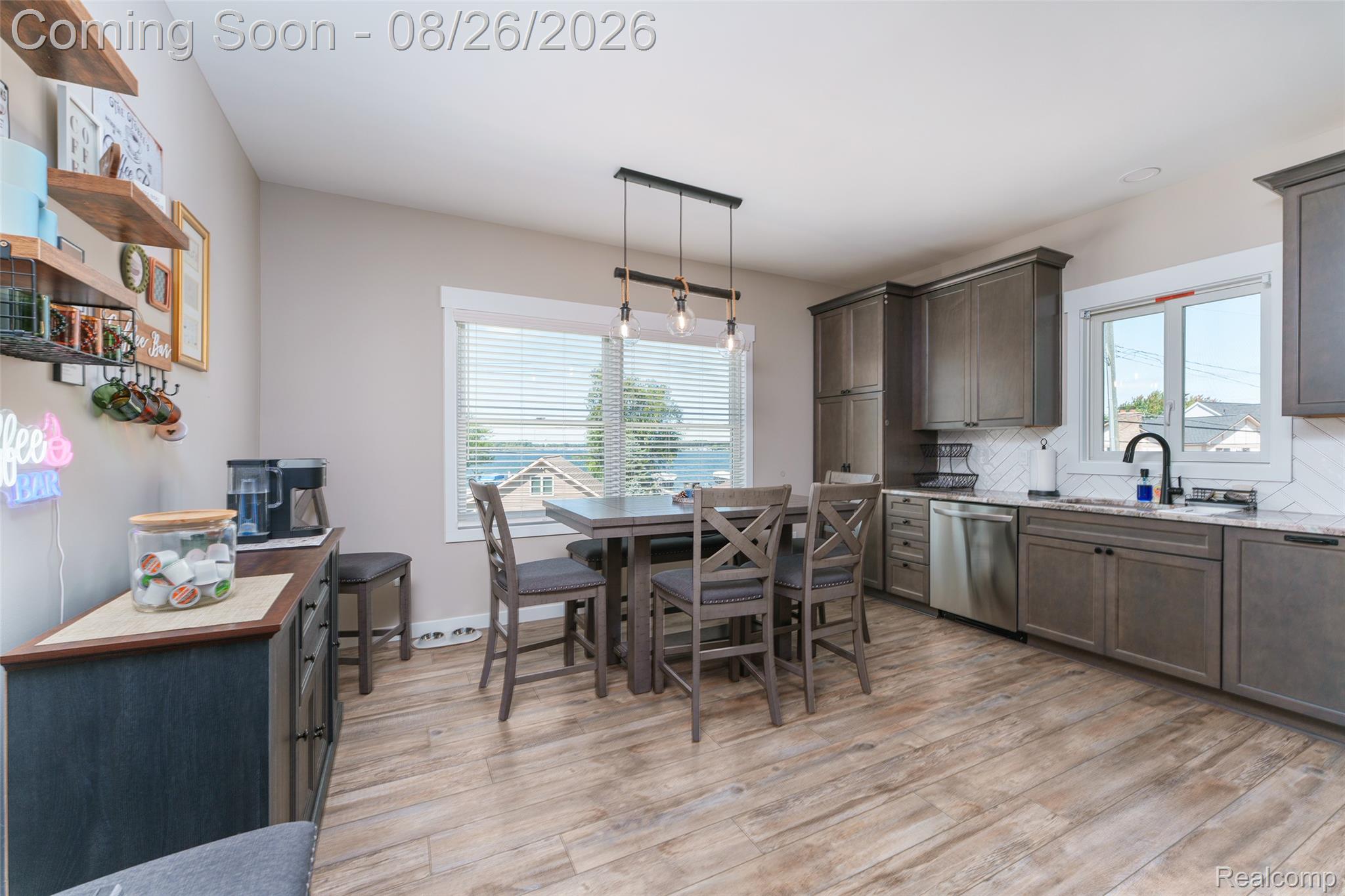 454 E Shore Drive Property Photo 34
