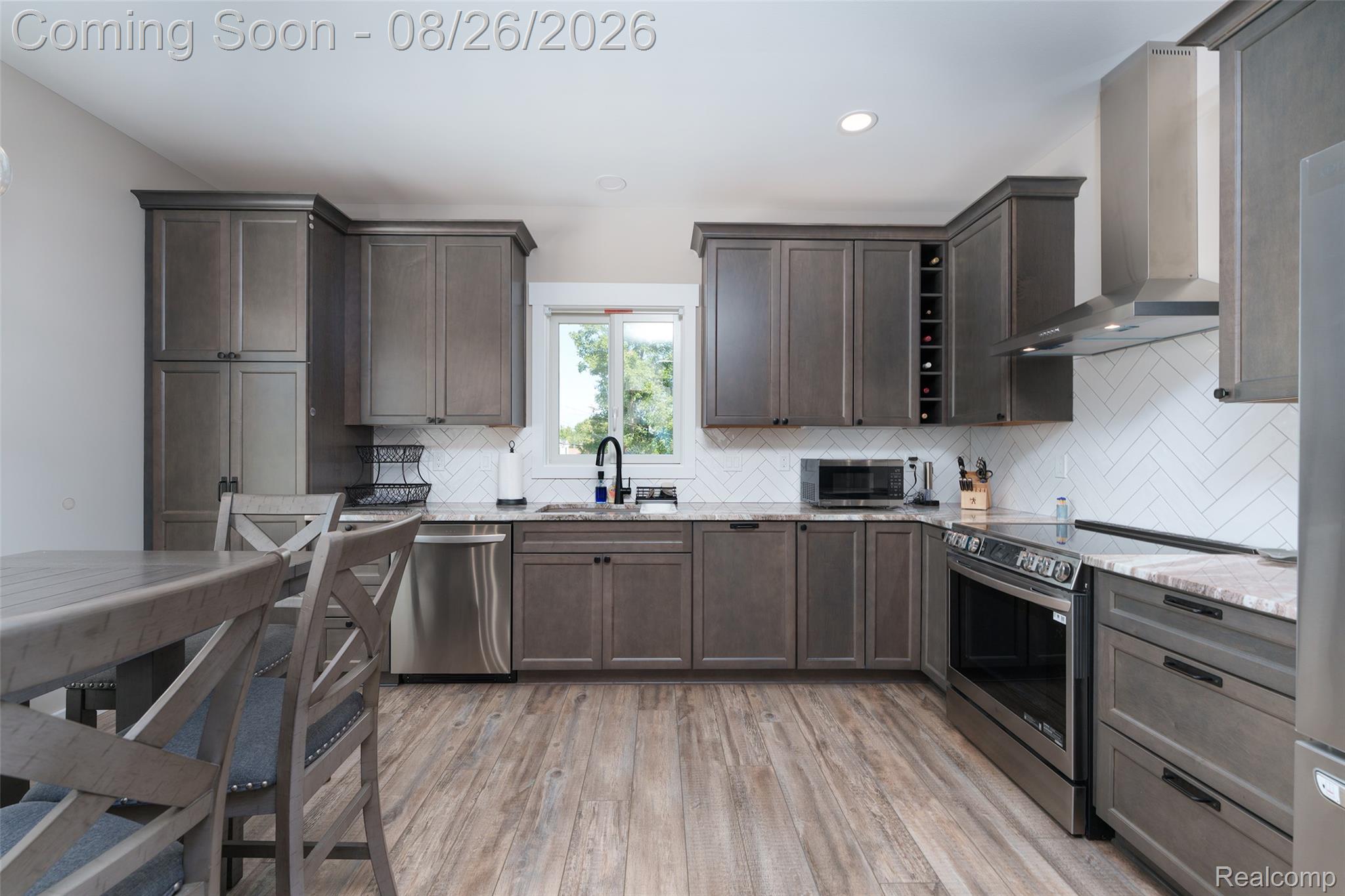 454 E Shore Drive Property Photo 35