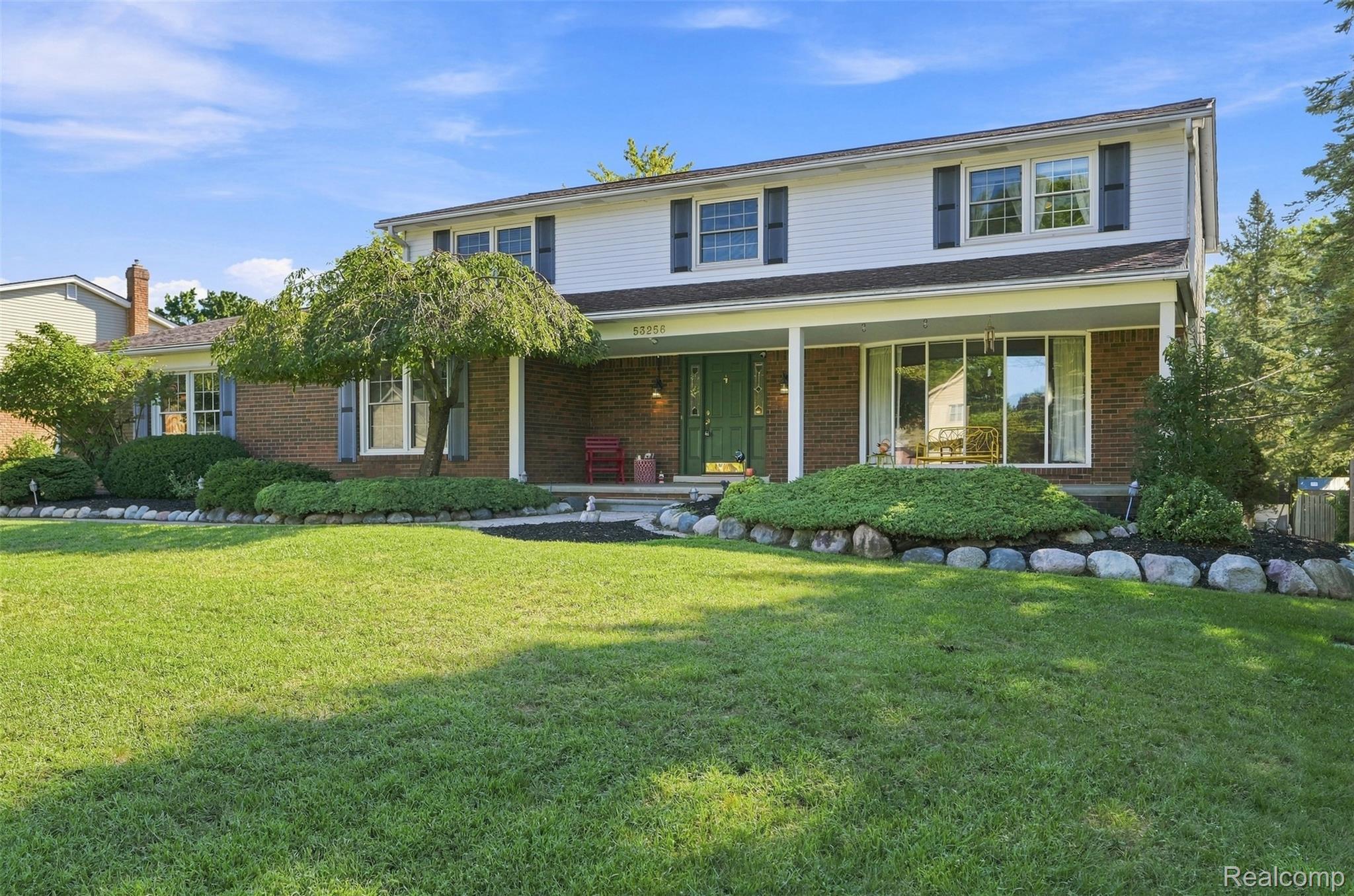 53256 Eastbourne Drive Property Photo 1