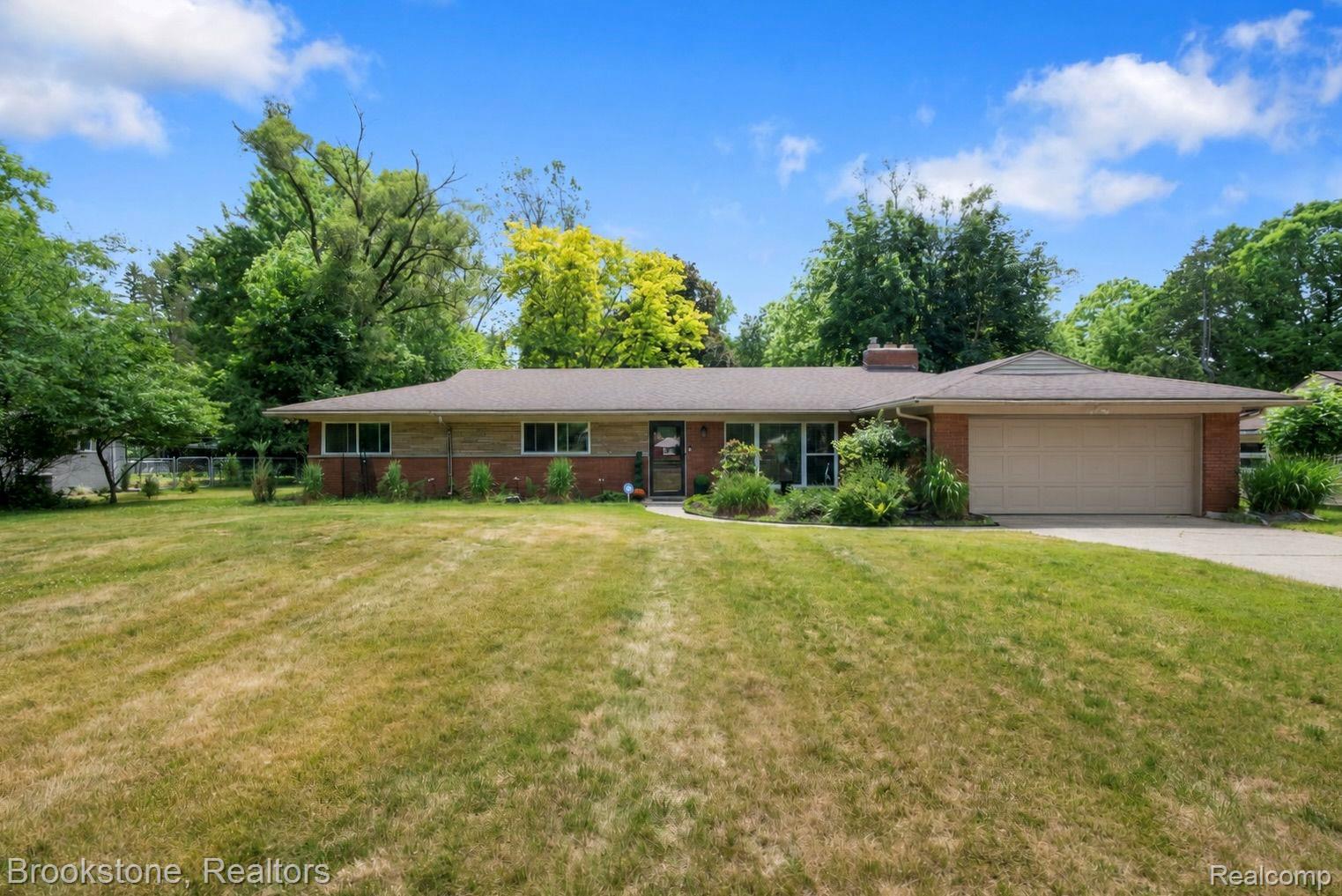 26095 Rangemore Street Property Photo 1