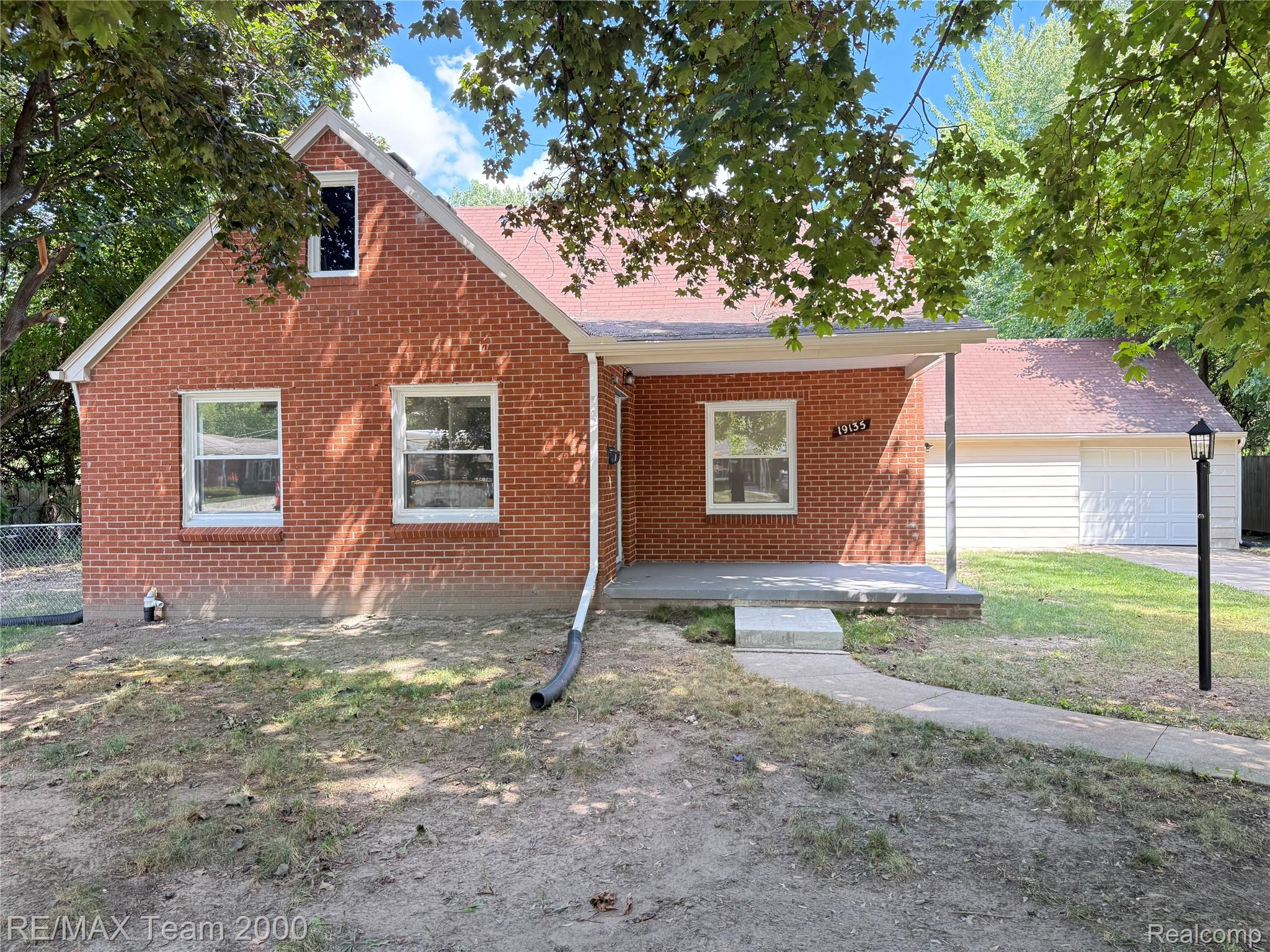 19135 Eastwood Drive Property Photo 1