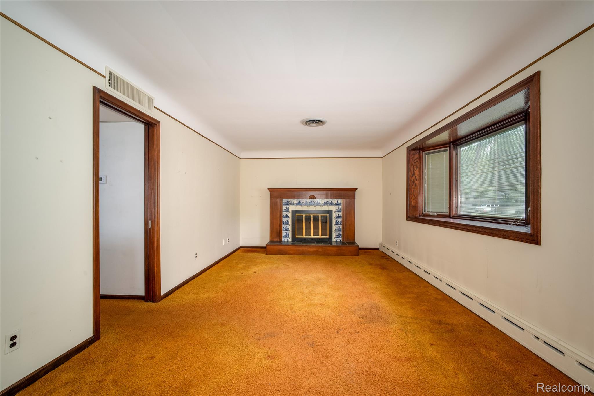 751 Auburn Street Property Photo 4