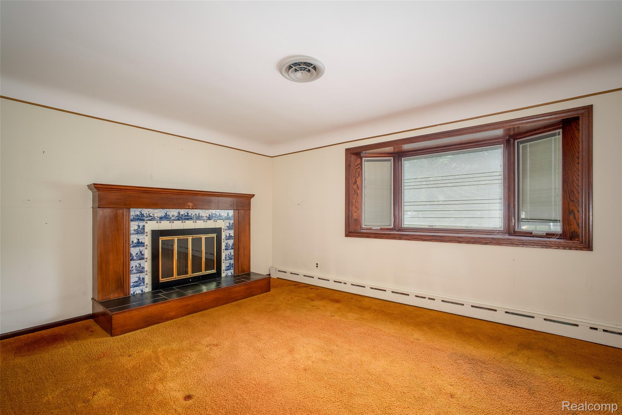 751 Auburn Street Property Photo 5