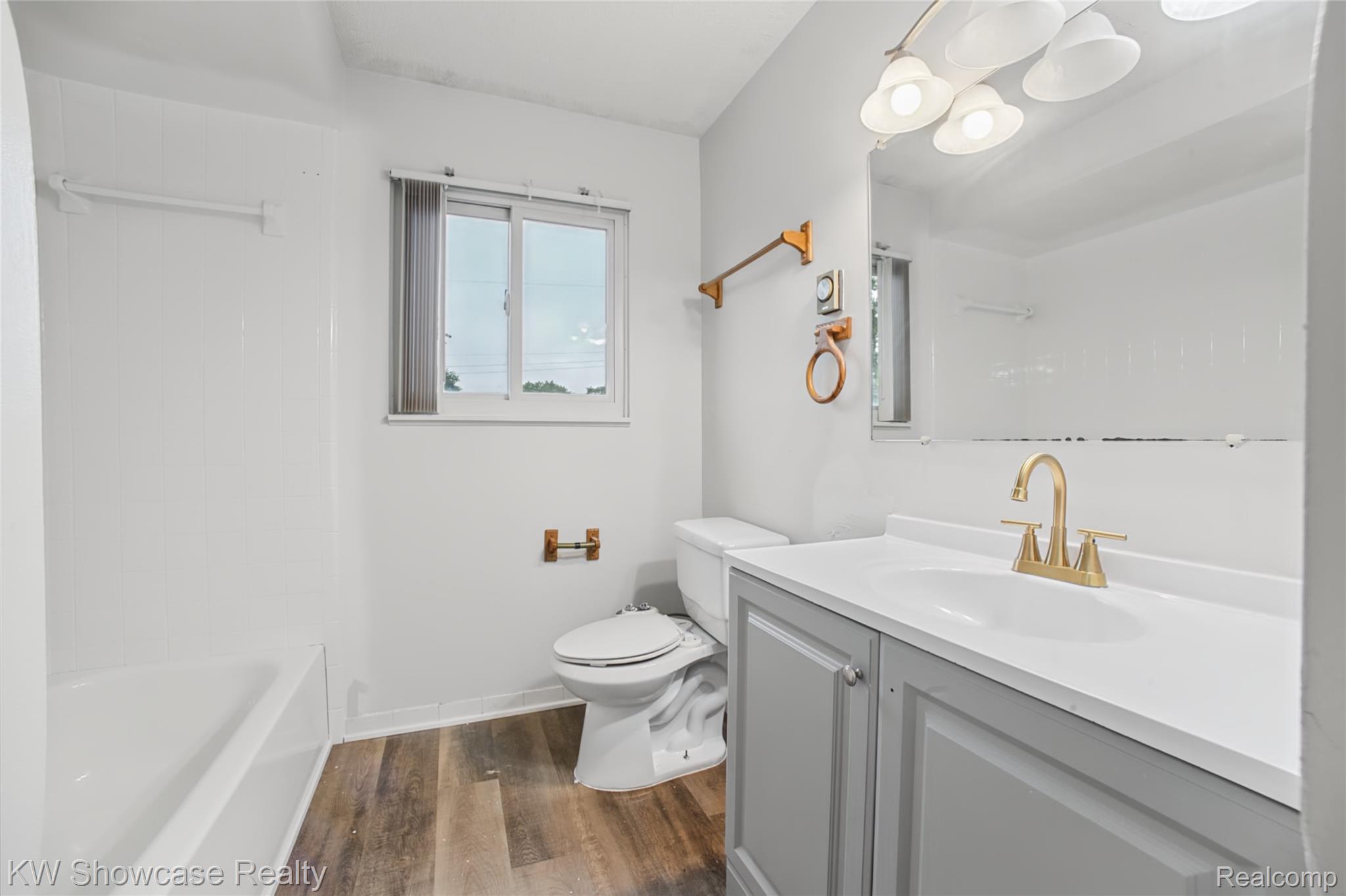 5283 Highland Road 206 Property Photo 24