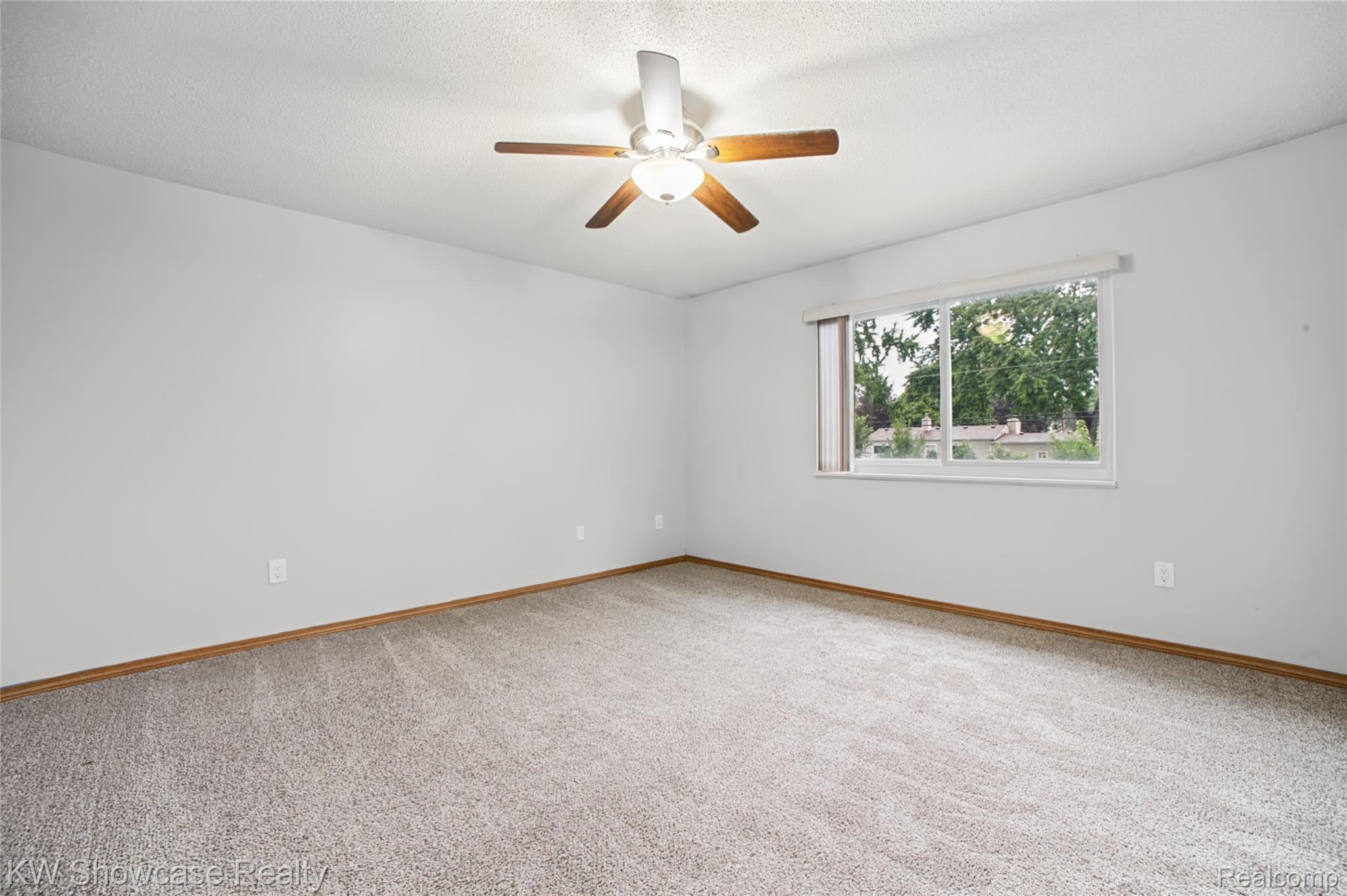 5283 Highland Road 206 Property Photo 25