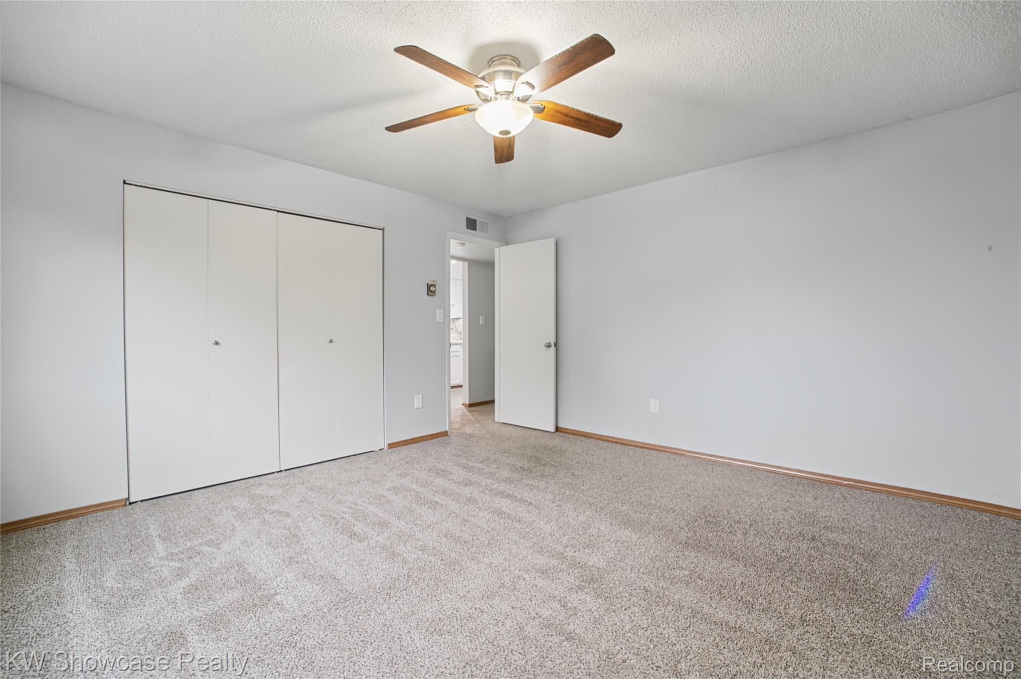 5283 Highland Road 206 Property Photo 26