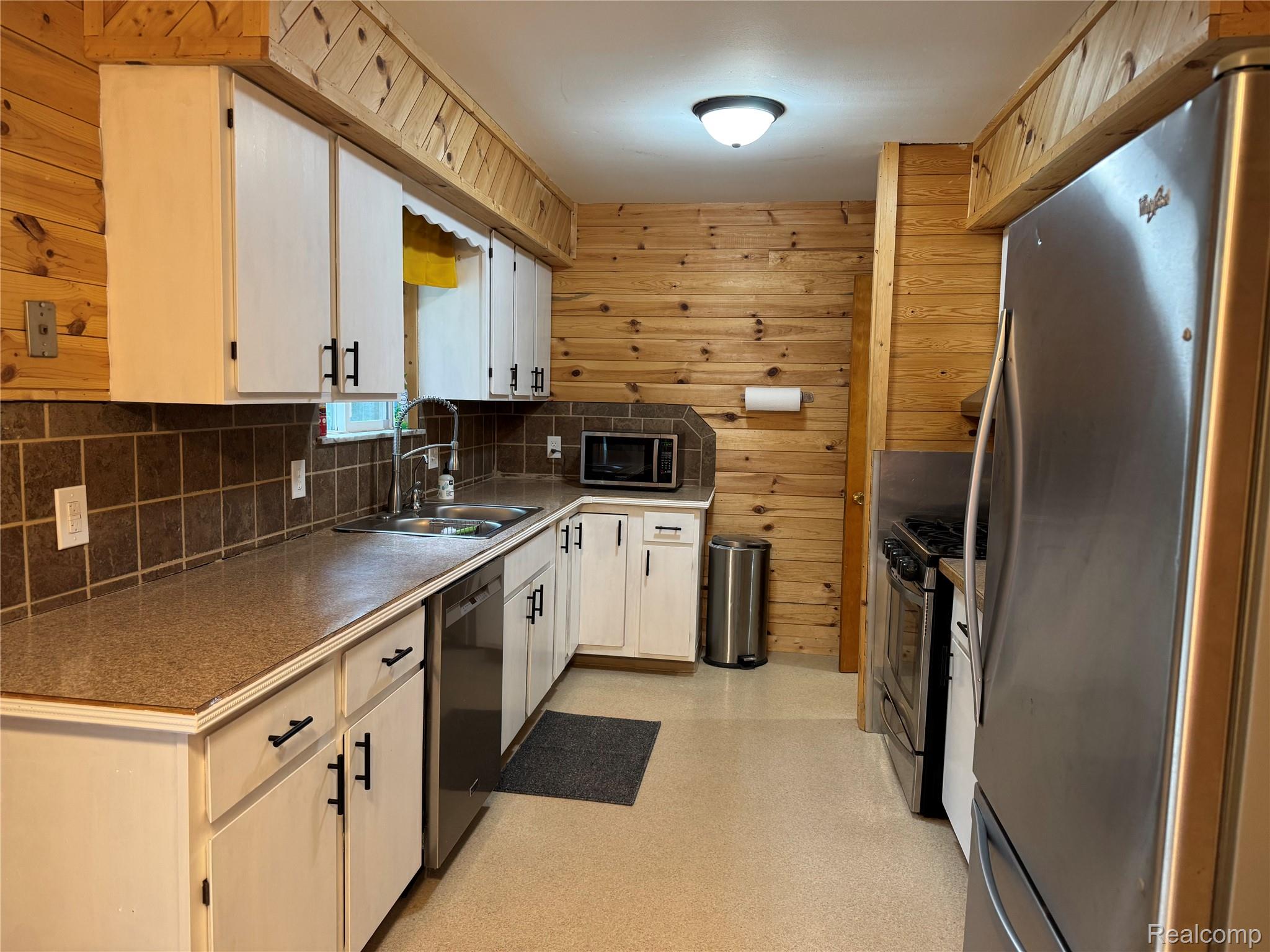 12389 White Lake Road Property Photo 6