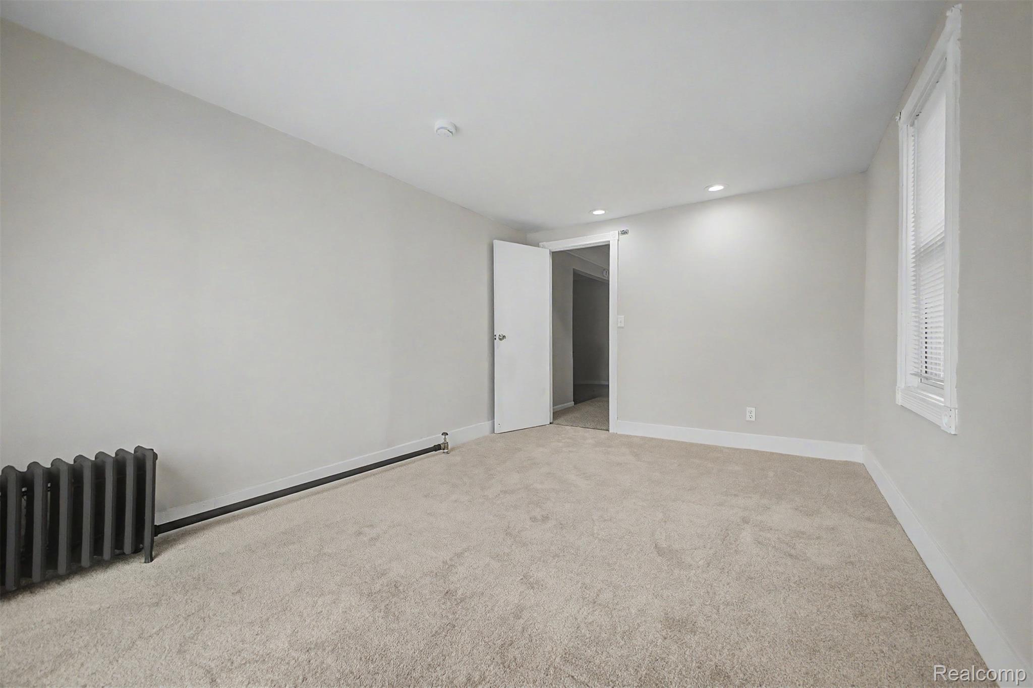 40 W Benson Street Property Photo 17