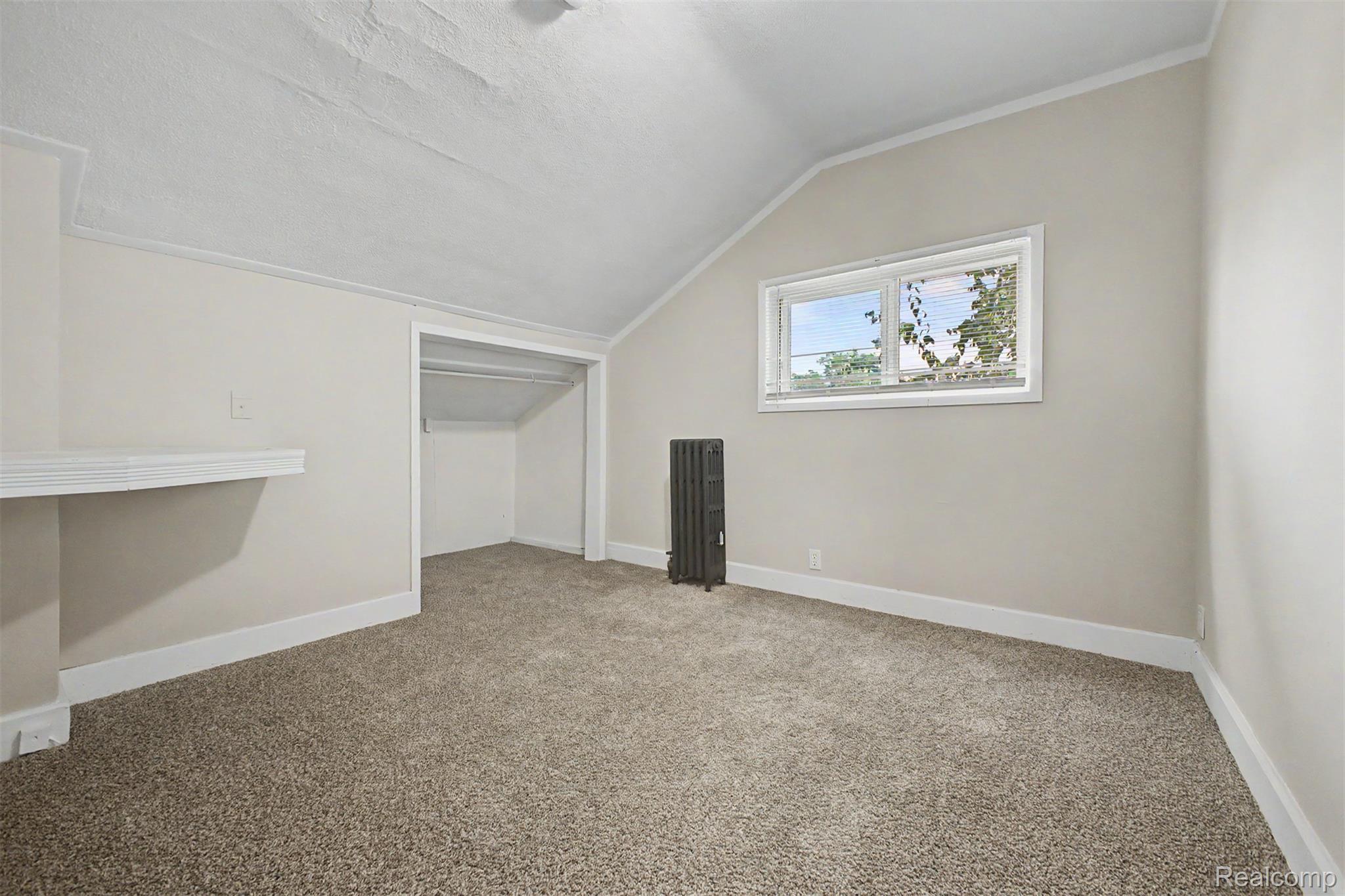 40 W Benson Street Property Photo 22