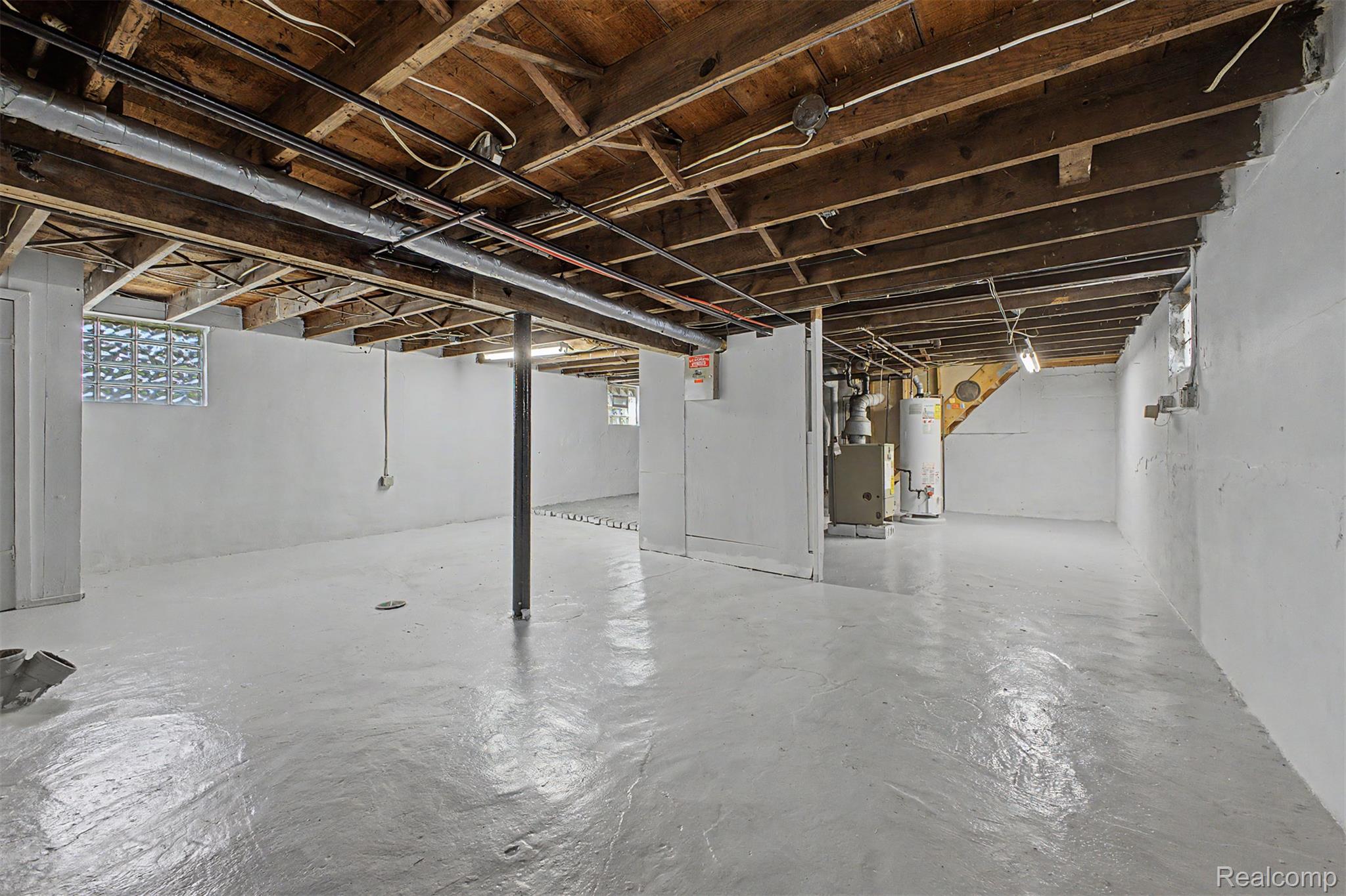 40 W Benson Street Property Photo 25
