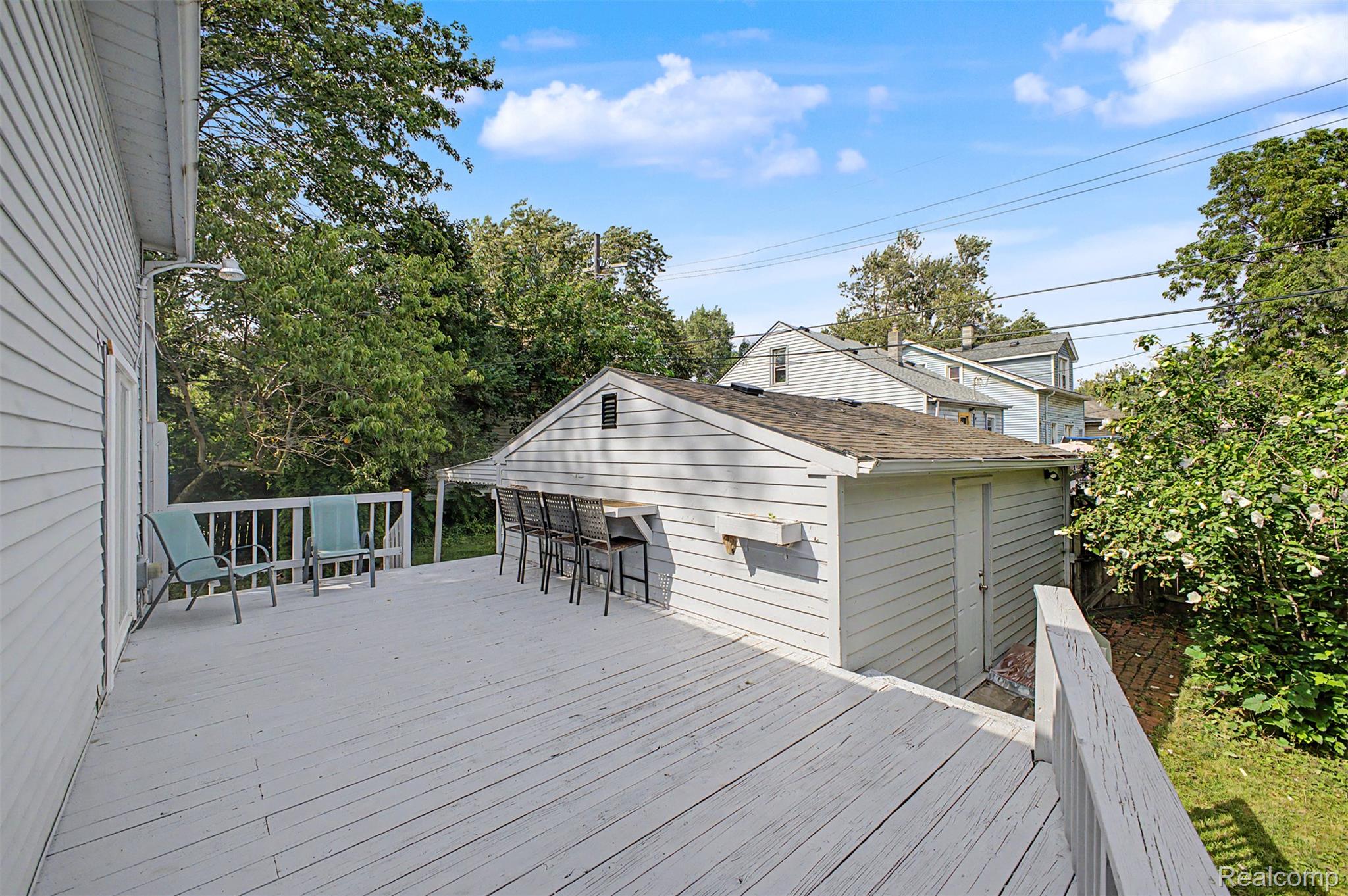 40 W Benson Street Property Photo 29