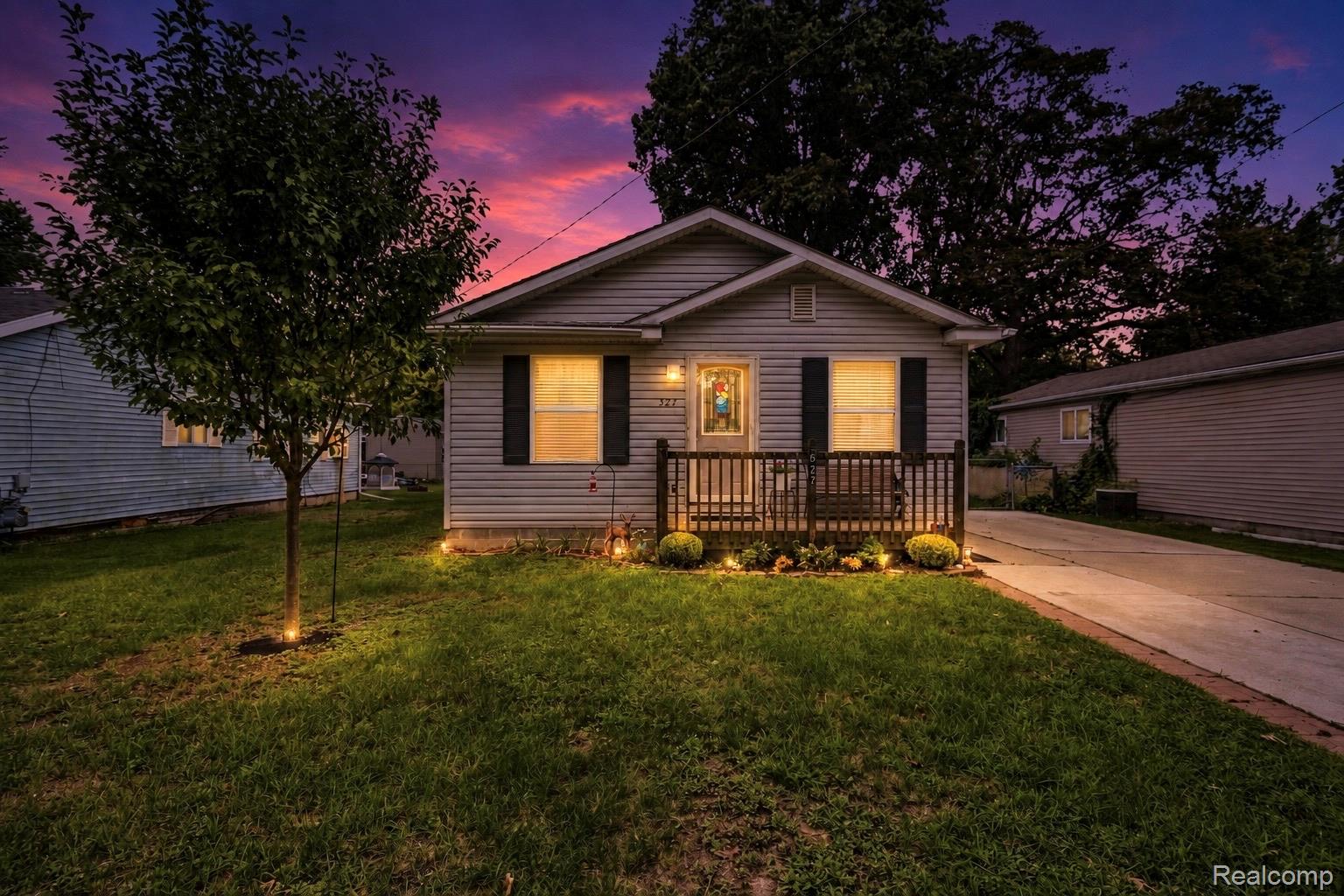 527 Fassett Street Property Photo 1