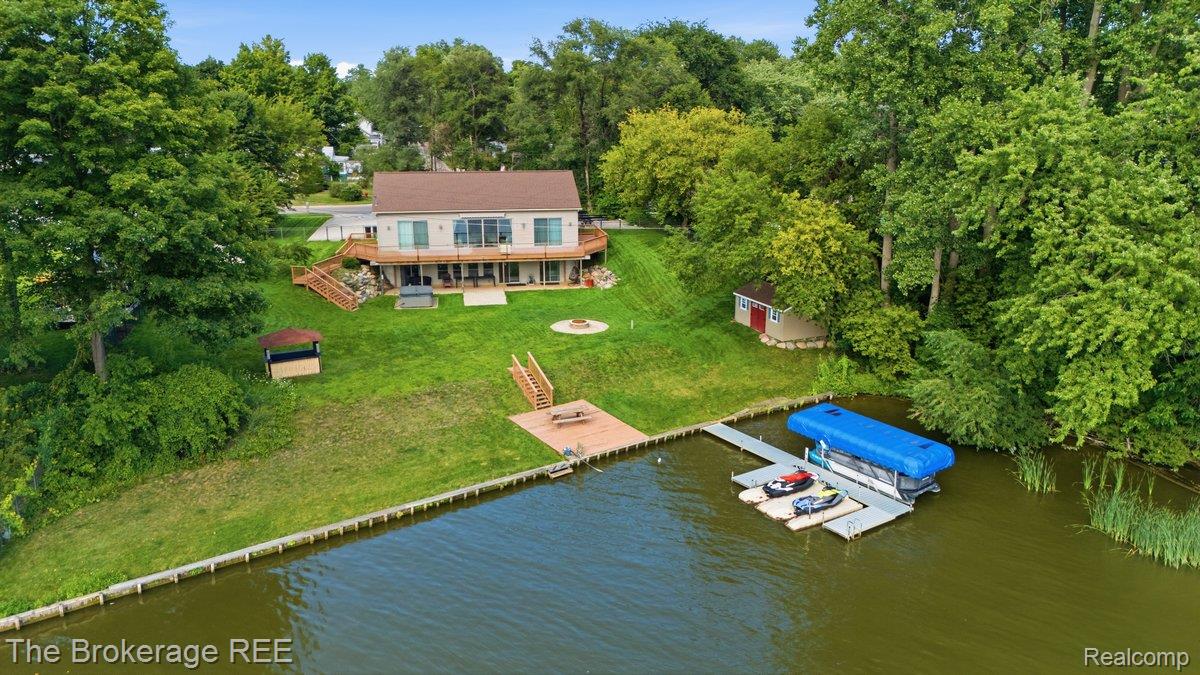 4499 5th Street Property Photo 1
