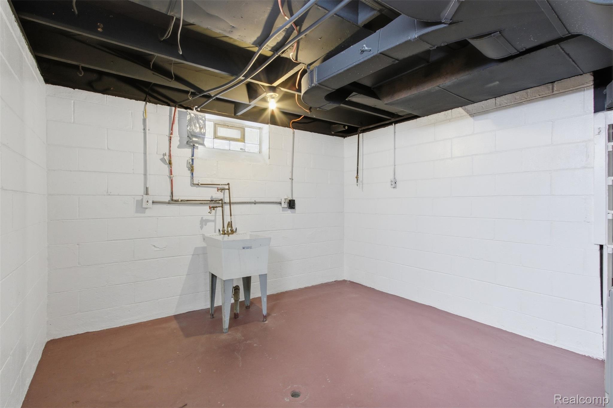 19327 Sunset Street Property Photo 12