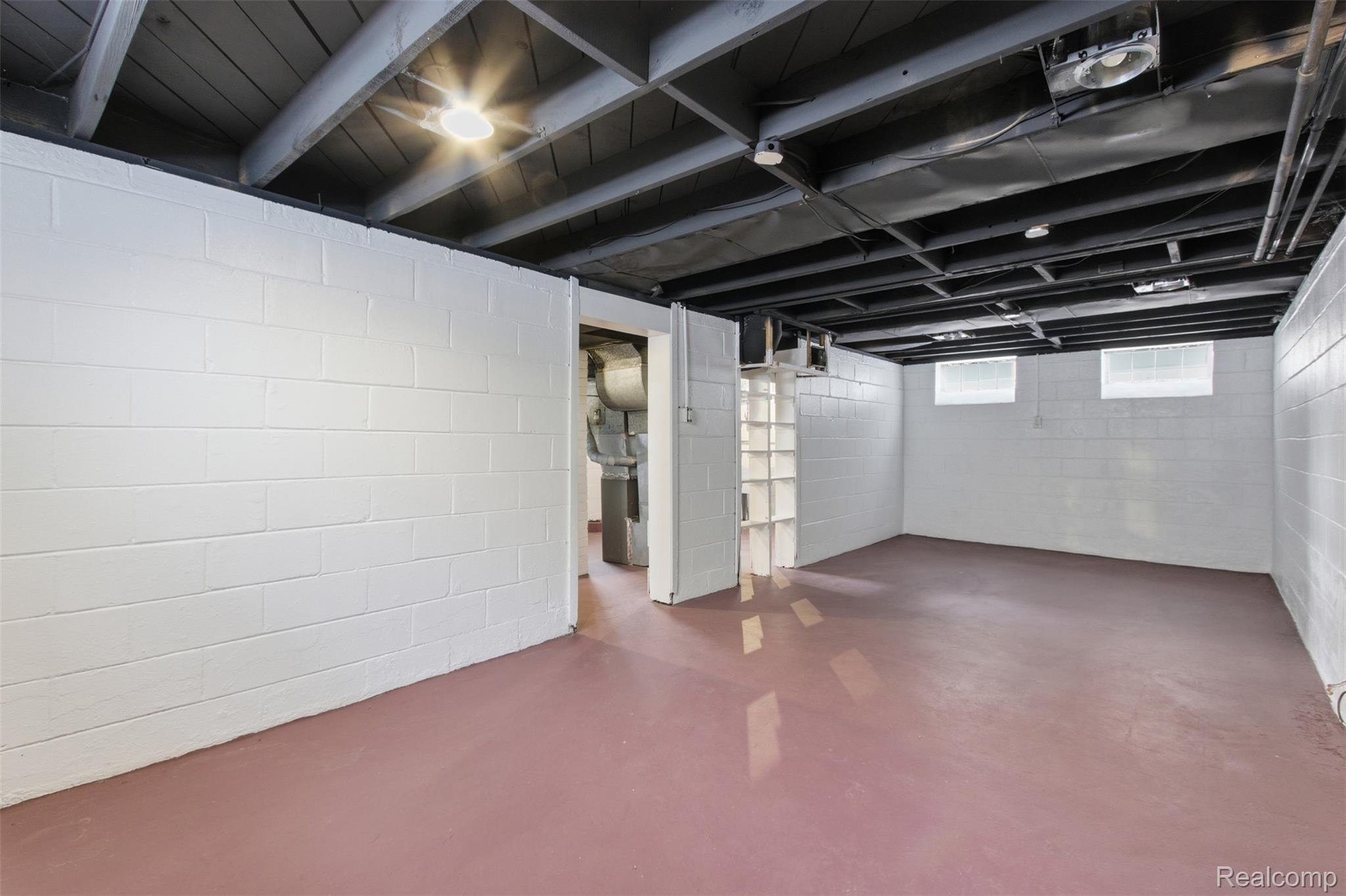 19327 Sunset Street Property Photo 13