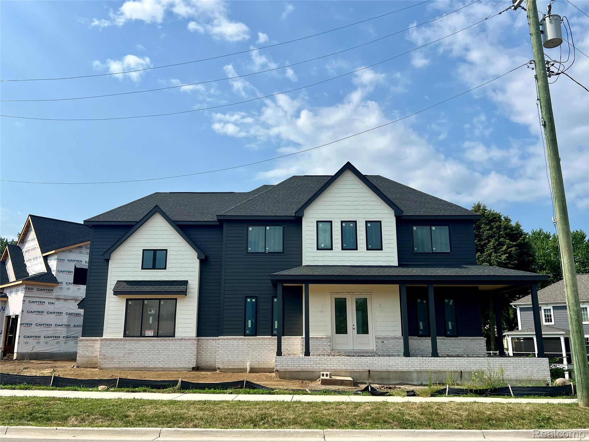 8065 Third Street Property Photo 1
