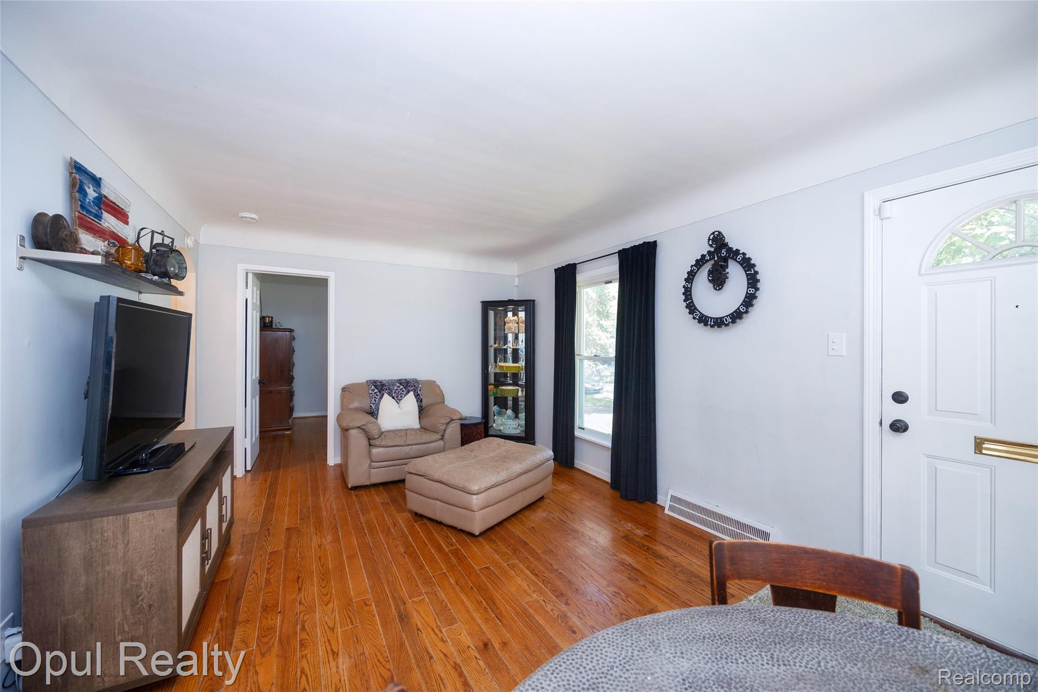 17520 Matthews Street Property Photo 7