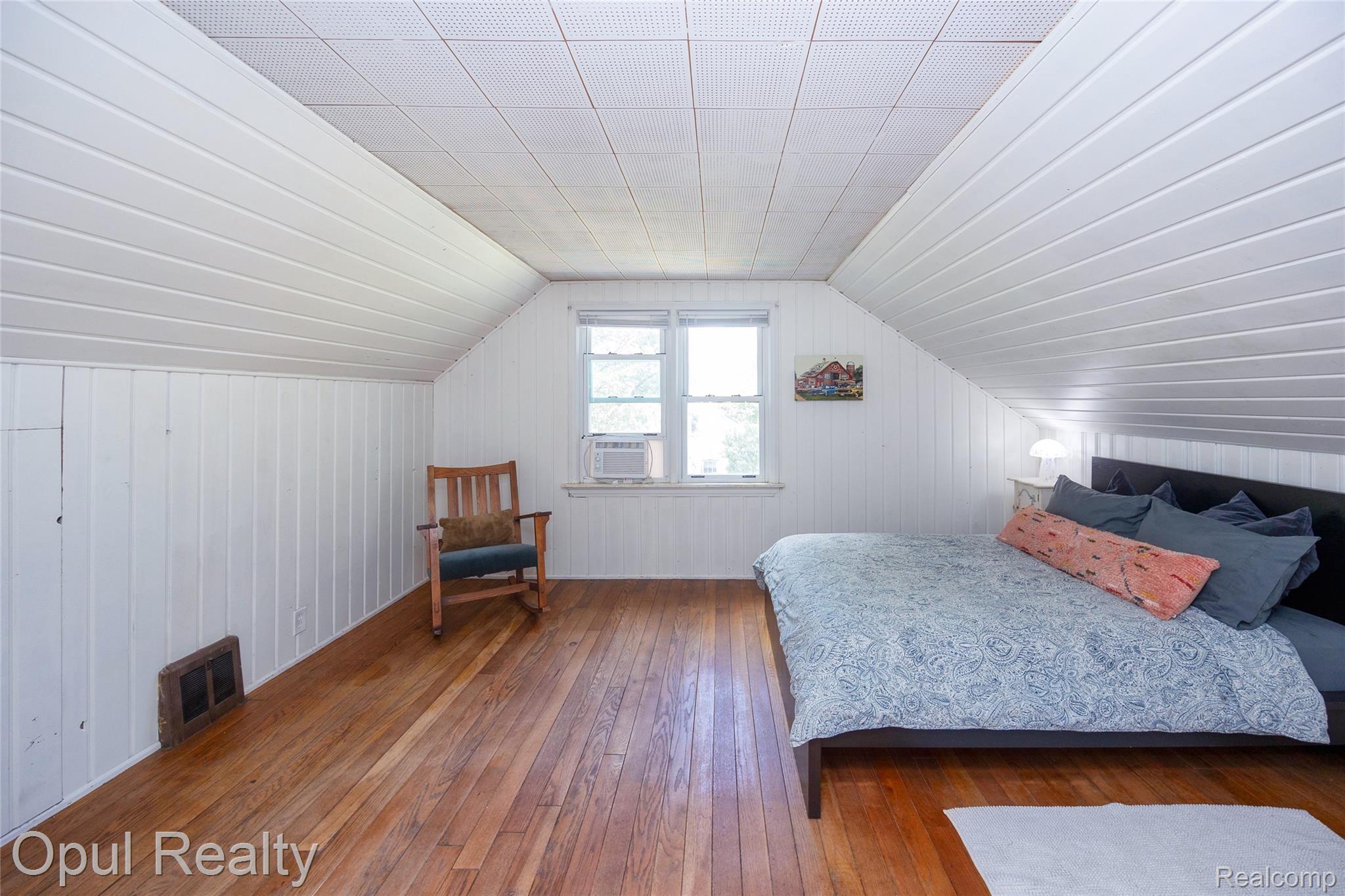 17520 Matthews Street Property Photo 24