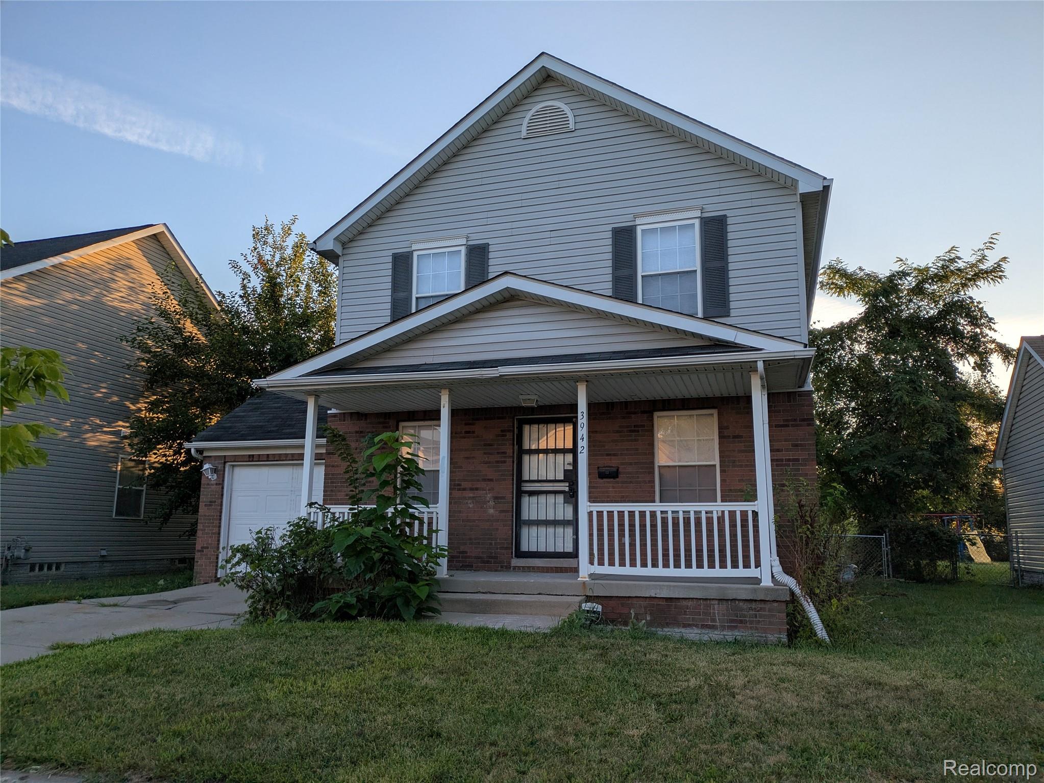 3942 17th Street Property Photo 1