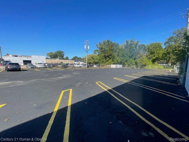 29920 Ford Road Property Photo 6
